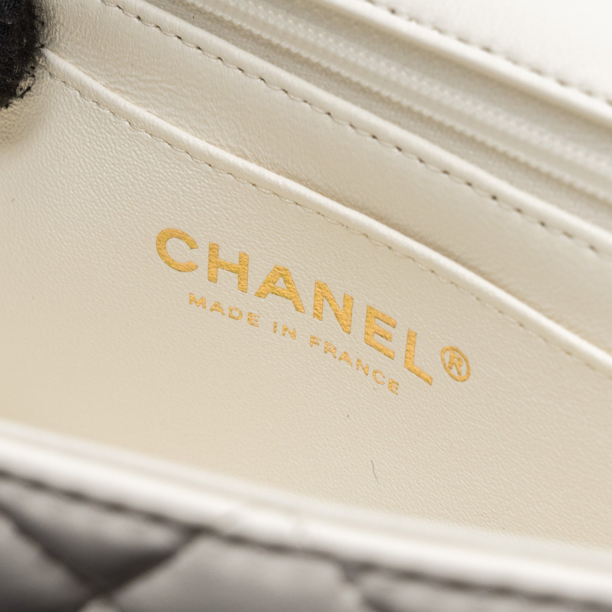 Chanel top handle mini rectangular flap bag lambskin white LGHW (Microchip) - Image 13