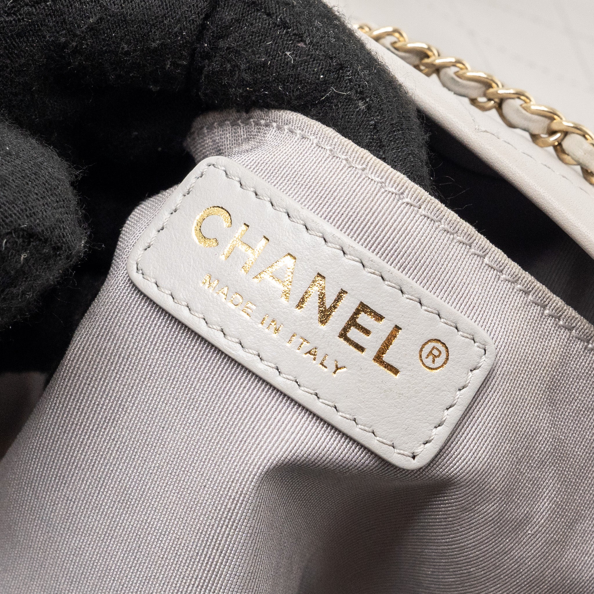 Chanel quilted bucket bag lambskin grey LGHW - Image 10