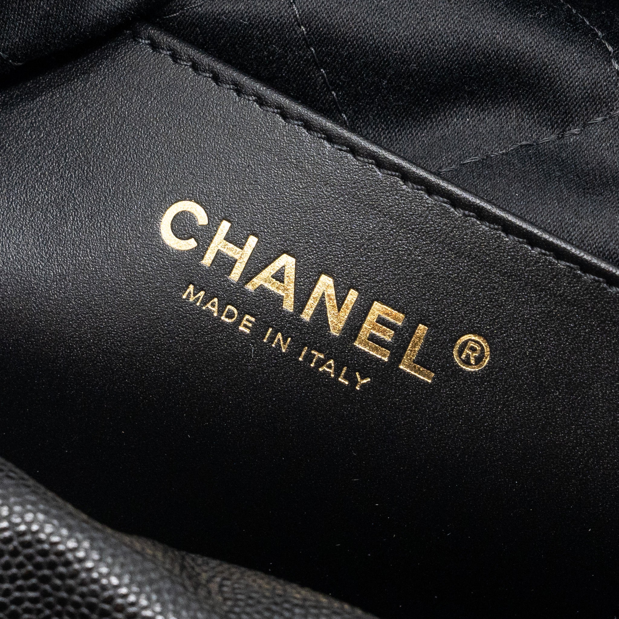Chanel mini 22 bag caviar black GHW (microchip) - Image 11