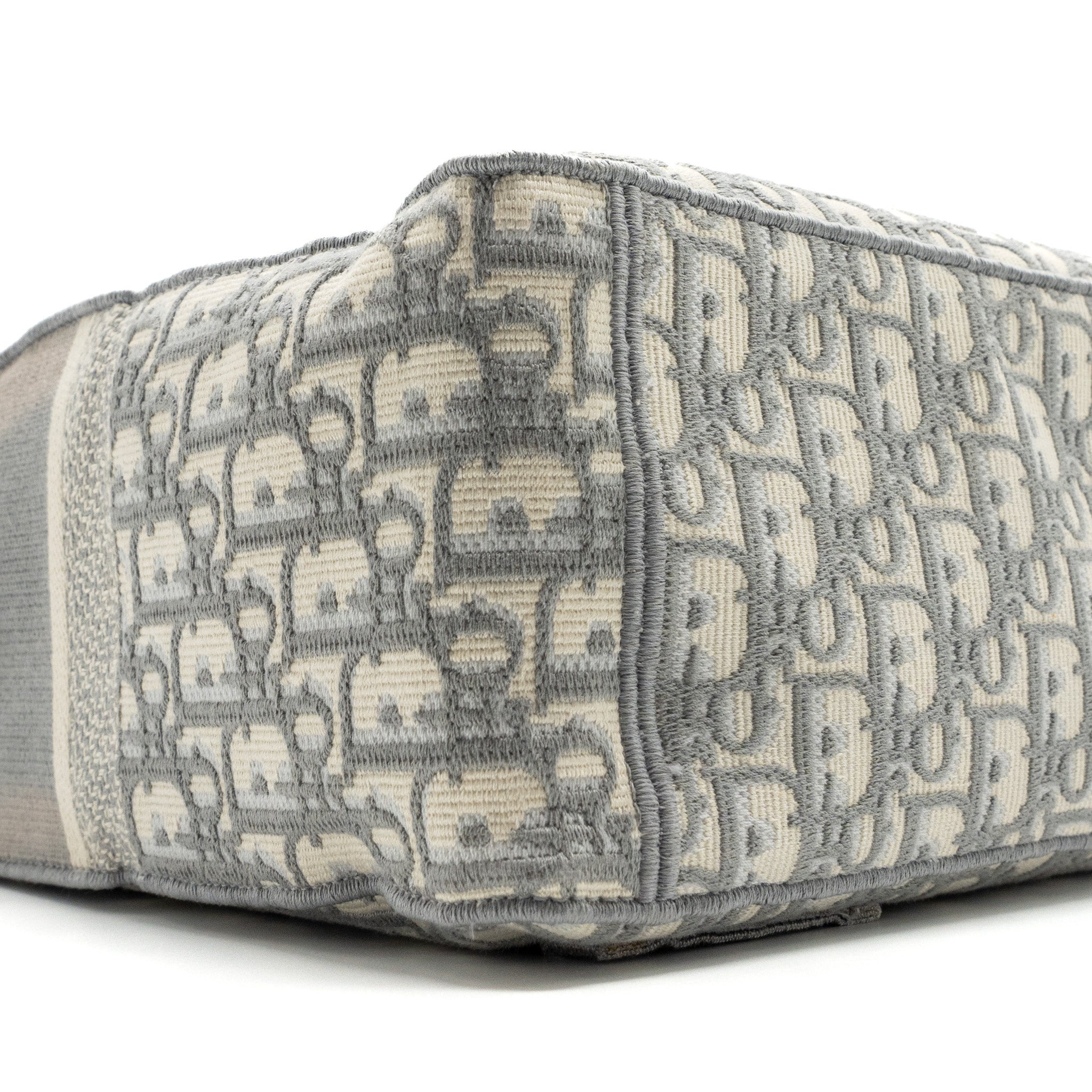 Dior Diorcamp Messenger Bag Oblique Embroidery Light Grey SHW - Image 7