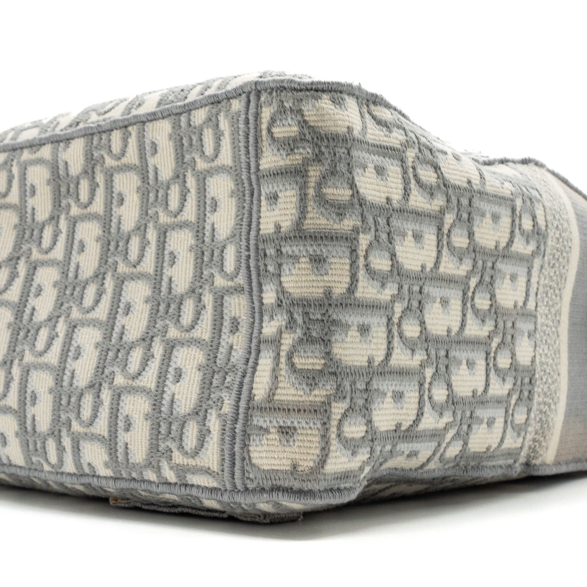 Dior Diorcamp Messenger Bag Oblique Embroidery Light Grey SHW - Image 8