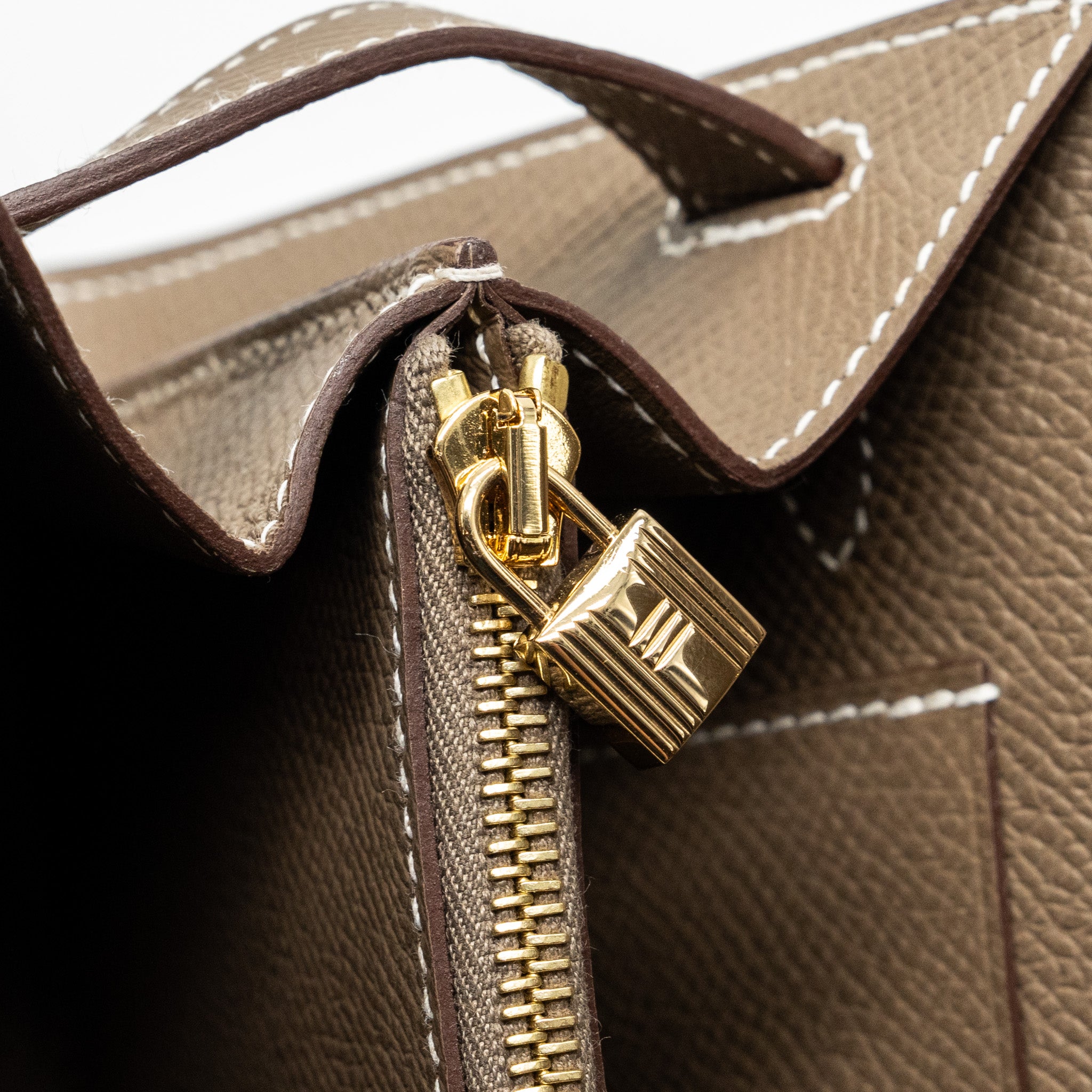 Hermes Kelly To Go Epsom Etoupe GHW Stamp B - Image 11