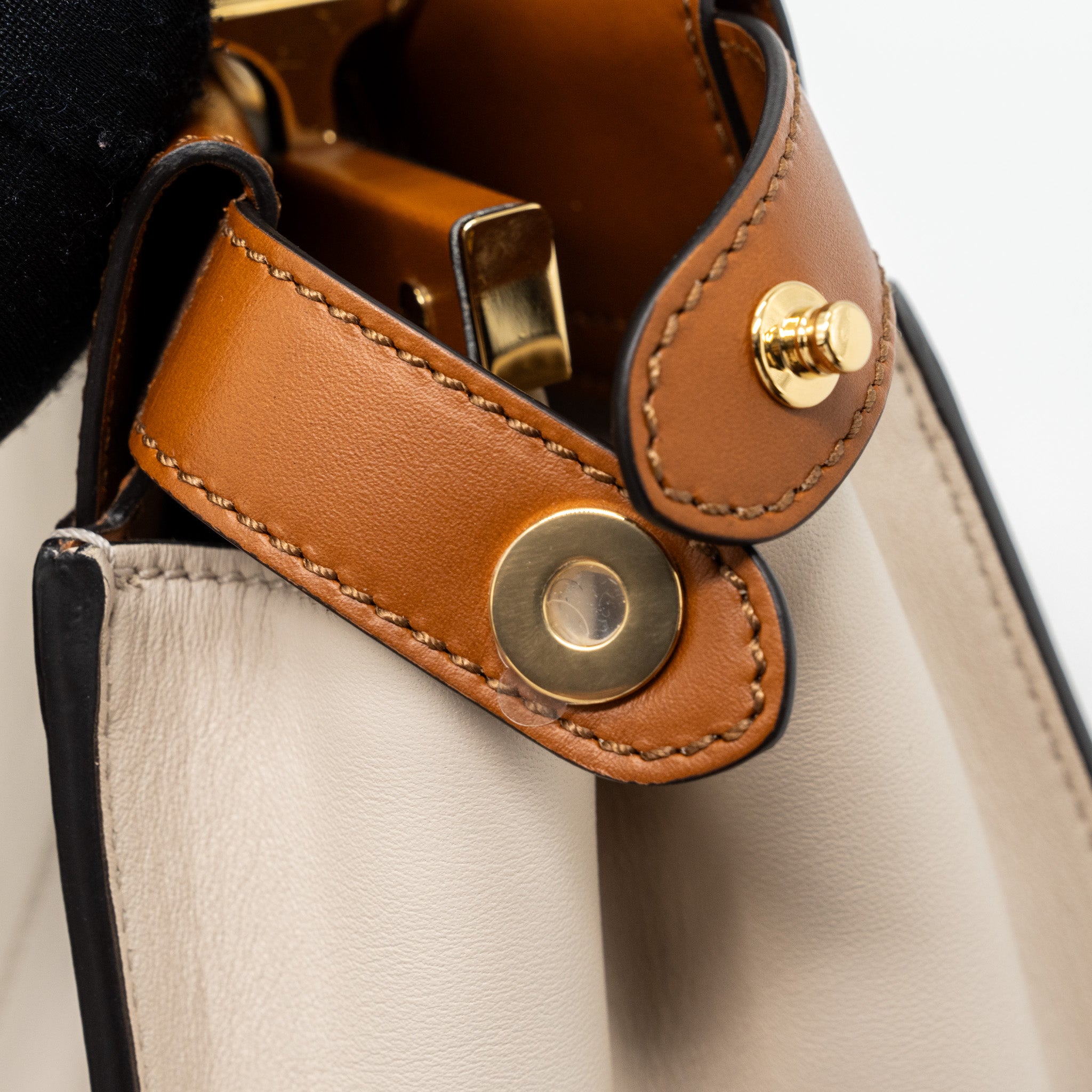 Fendi Medium Peekaboo Bag Calfskin Multicolour GHW - Image 10