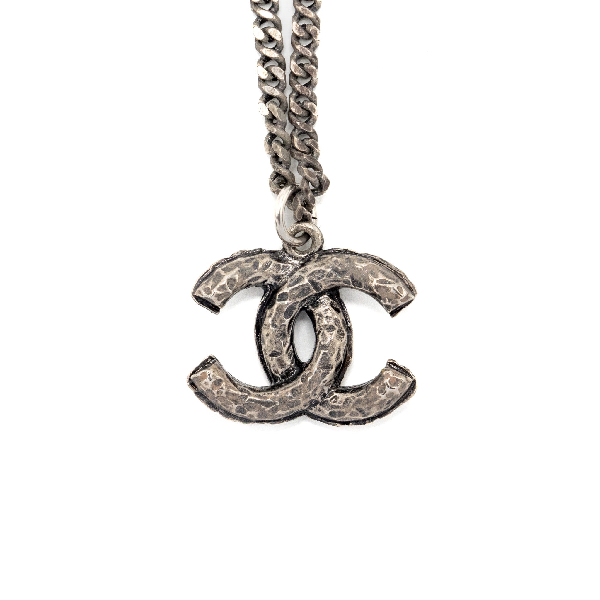 Chanel CC Logo Necklace Crystal/Pearl Ruthenium Hardware - Image 4