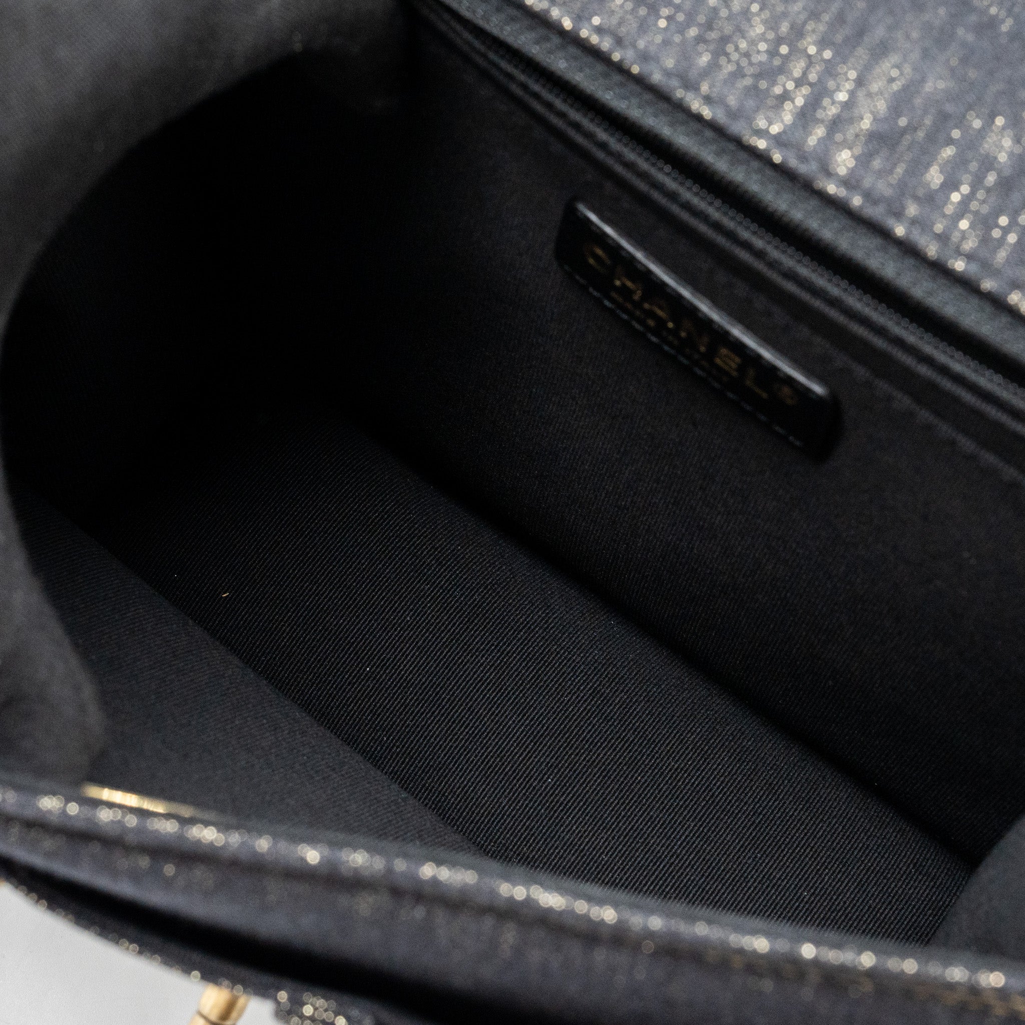Chanel 23S flap backpack denim dark blue Brushed GHW (microchip) - Image 12