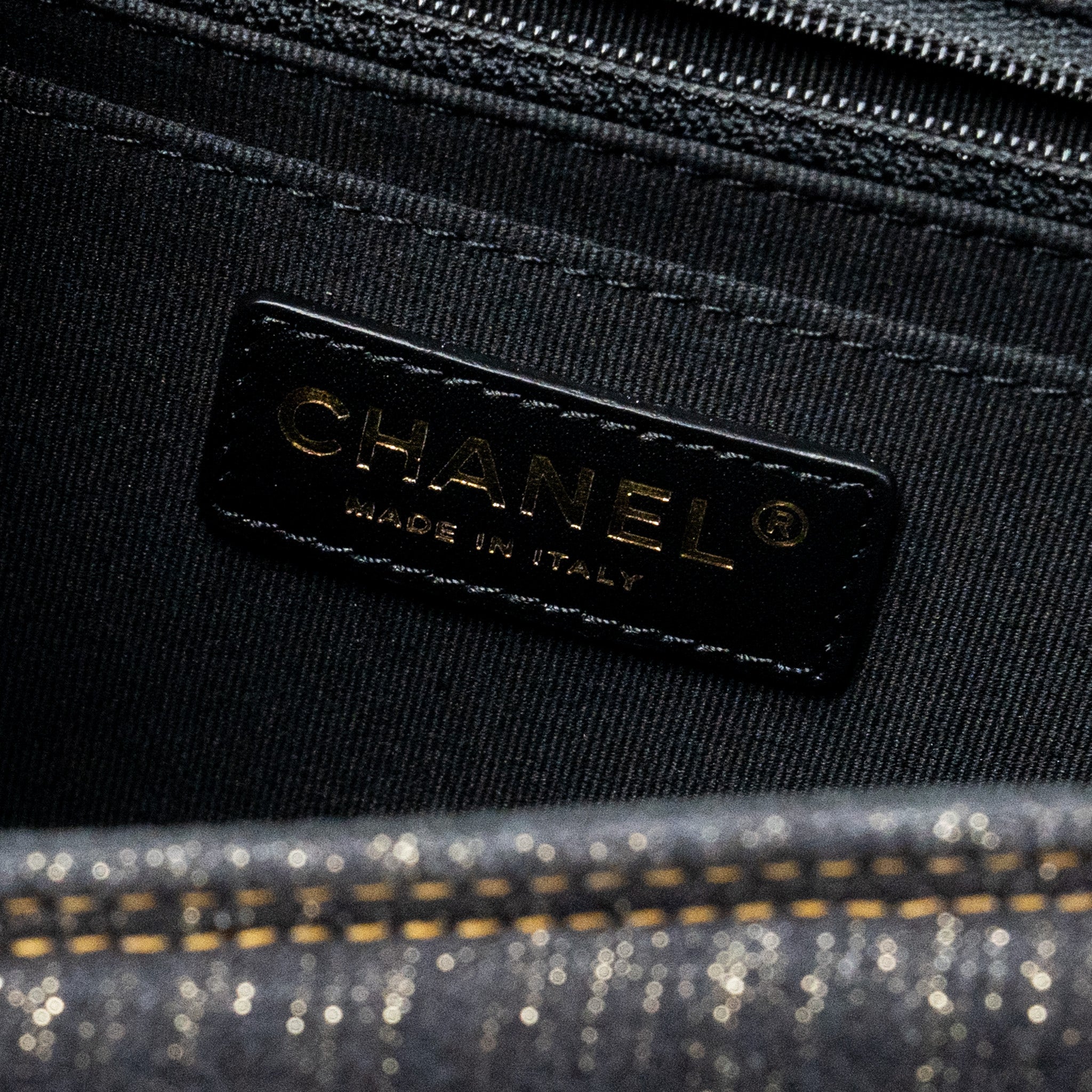 Chanel 23S flap backpack denim dark blue Brushed GHW (microchip) - Image 13