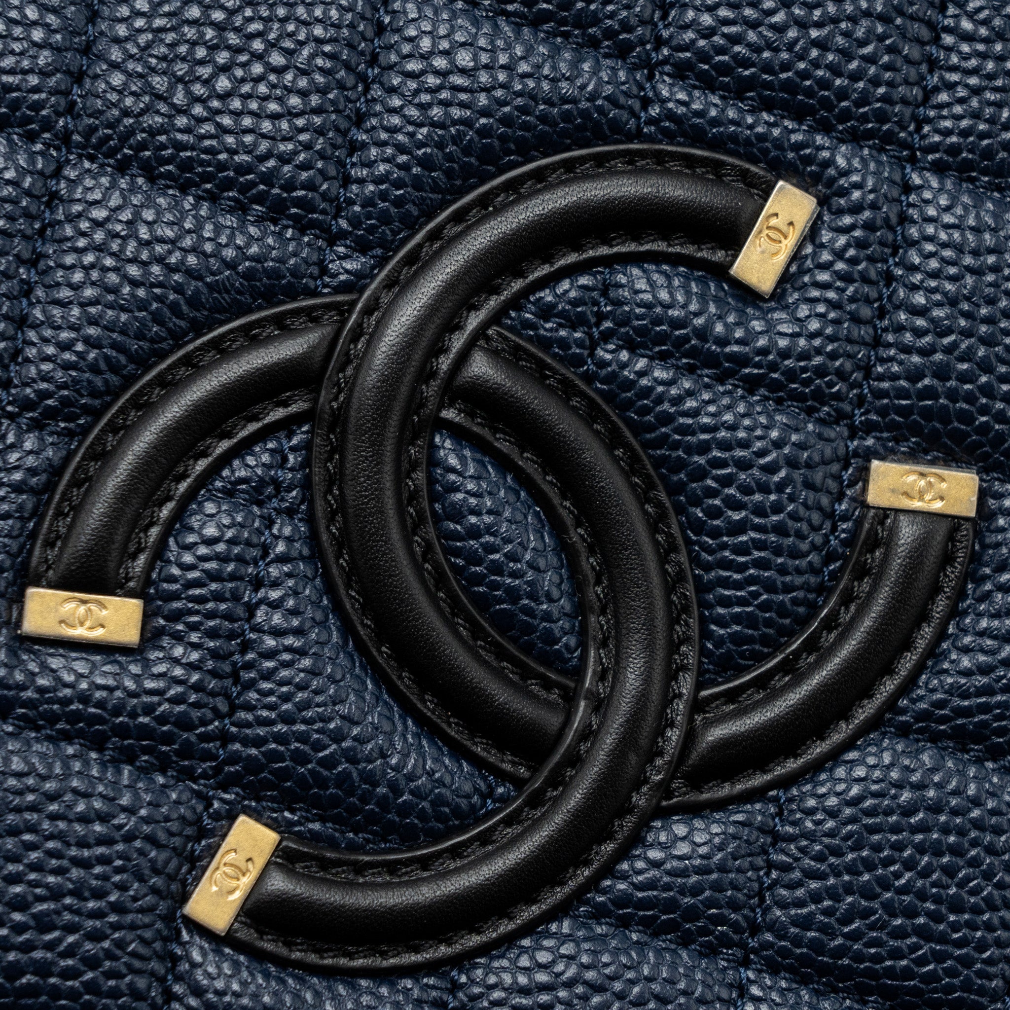 Chanel Filigree Camera Bag Caviar Dark Blue/ Black GHW - Image 8
