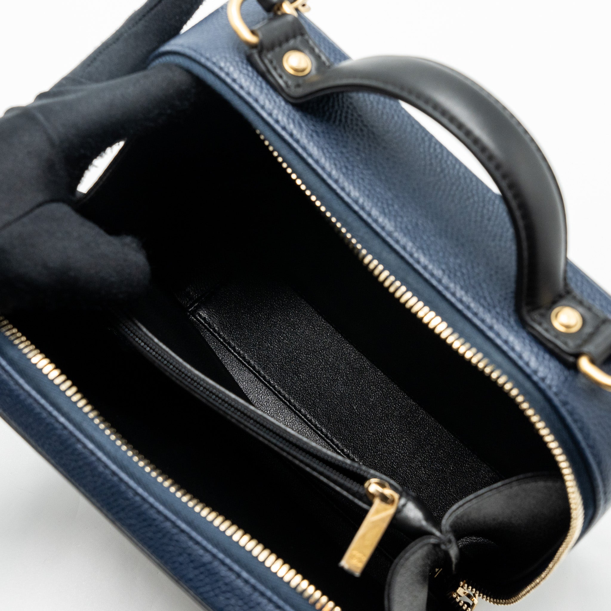 Chanel Filigree Camera Bag Caviar Dark Blue/ Black GHW - Image 11