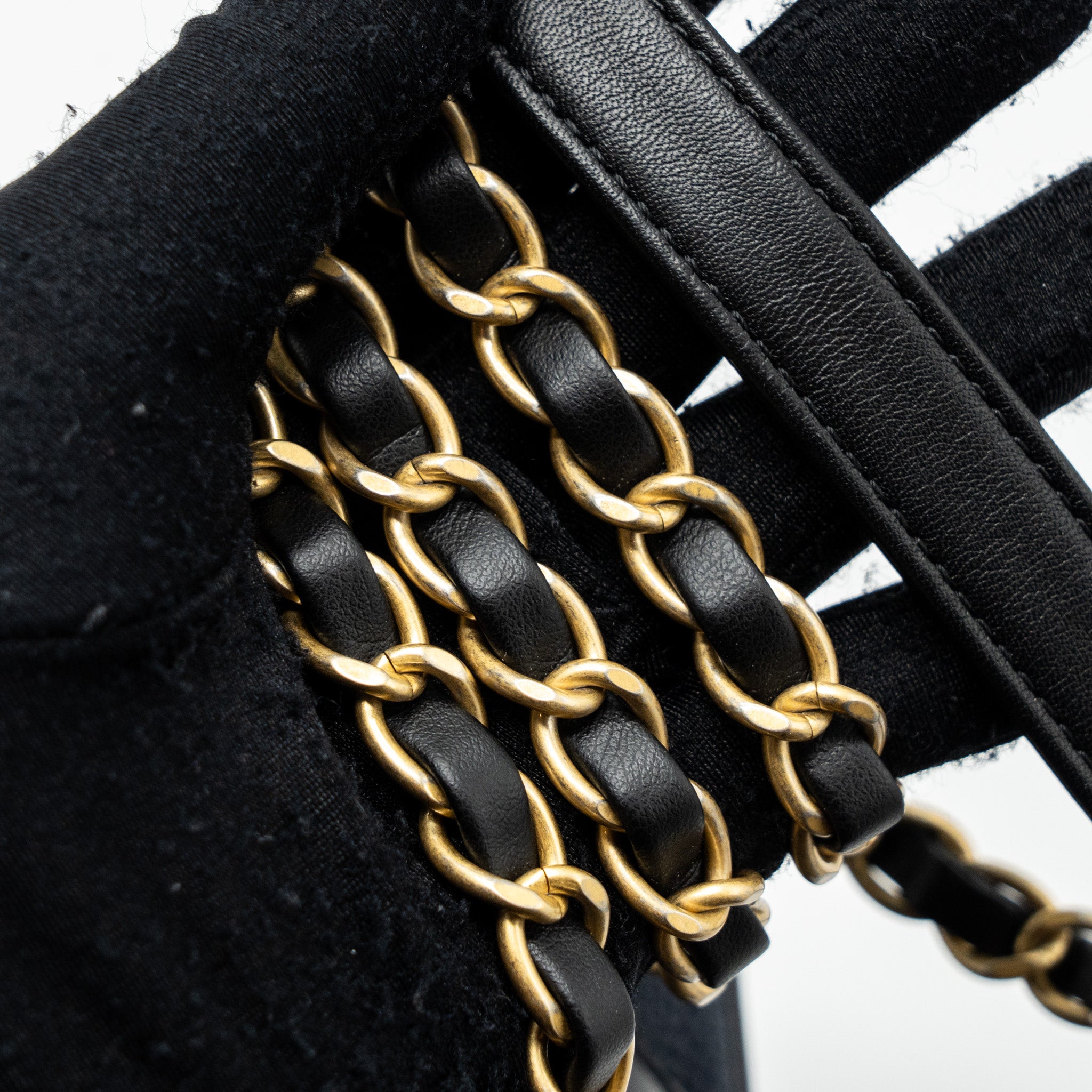 Chanel Filigree Camera Bag Caviar Dark Blue/ Black GHW - Image 12