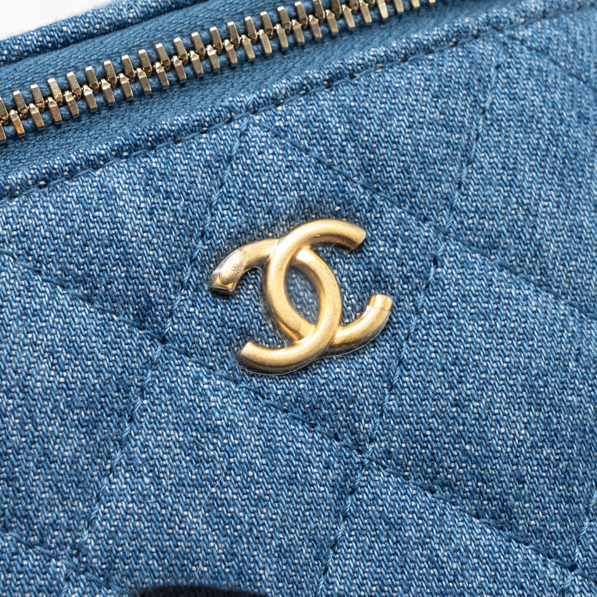Chanel Pearl Crush Mini Vanity Case Denim Blue Brushed GHW - Image 8