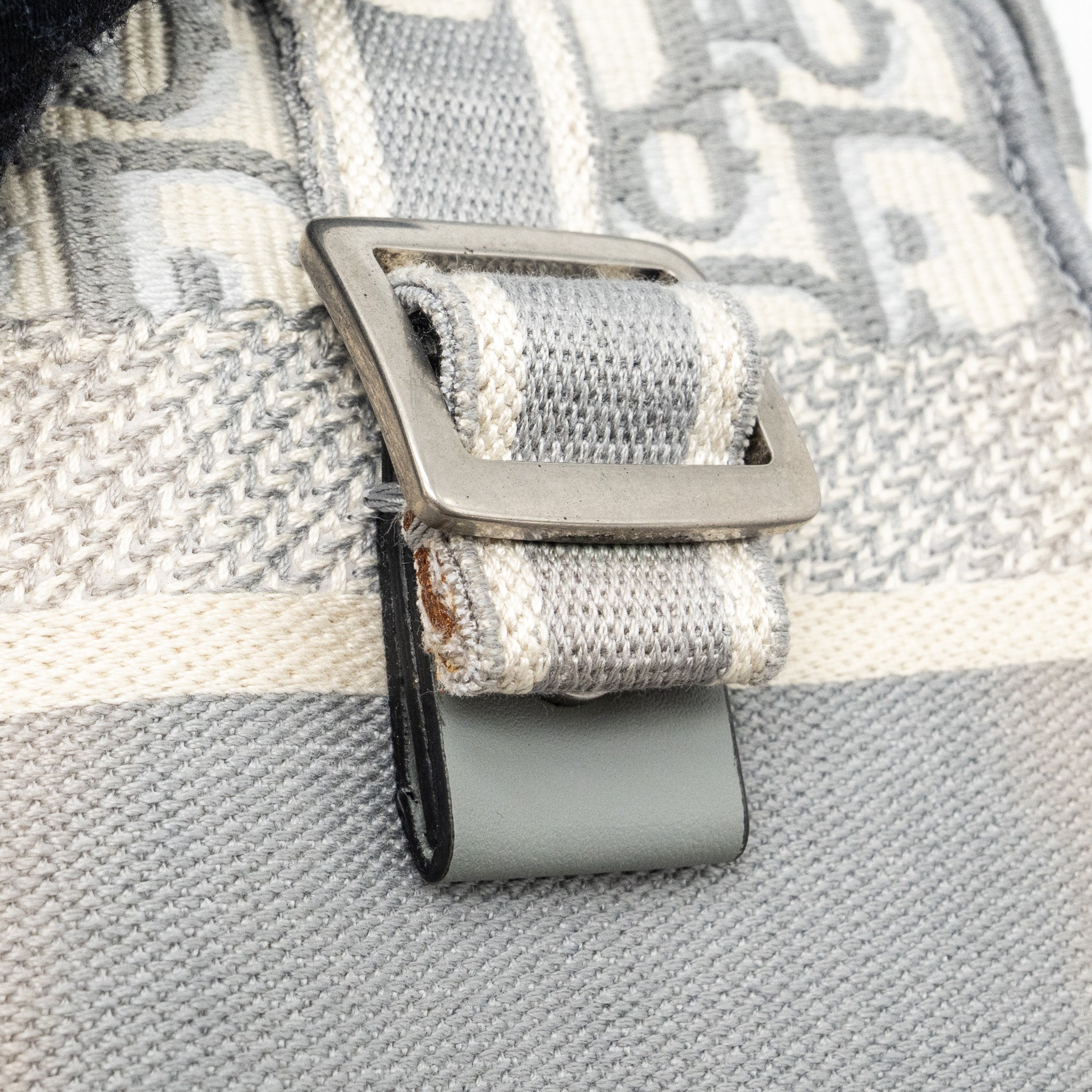 Dior Diorcamp Messenger Bag Oblique Embroidery Light Grey SHW - Image 13
