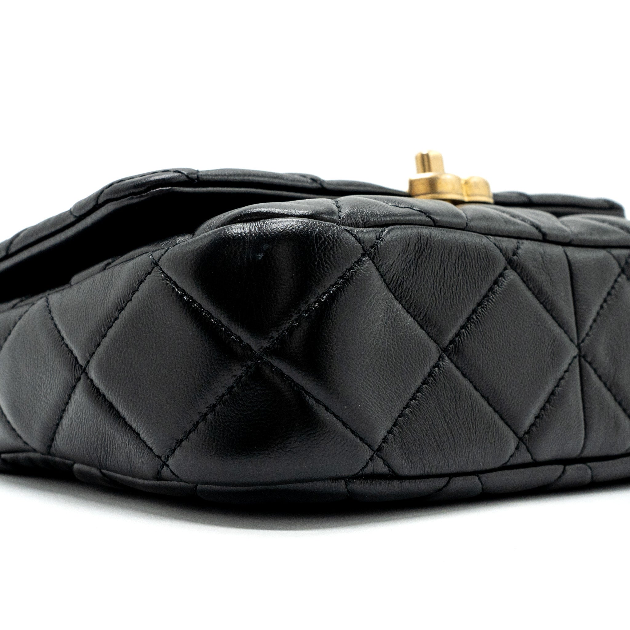 Chanel Quilted Flap Bag Giant Chain Lambskin Black Gold And Black Hardware (microchip) - Image 7