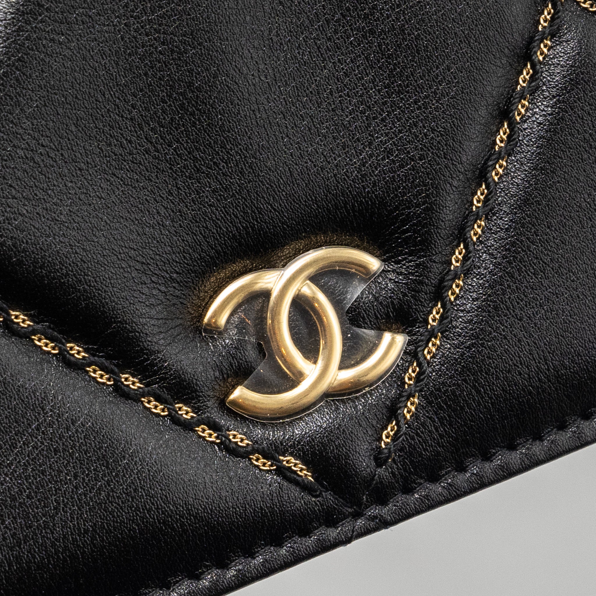 Chanel Quilted Wallet on Chain Shiny Calfskin Black GHW (Microchip) - Image 8