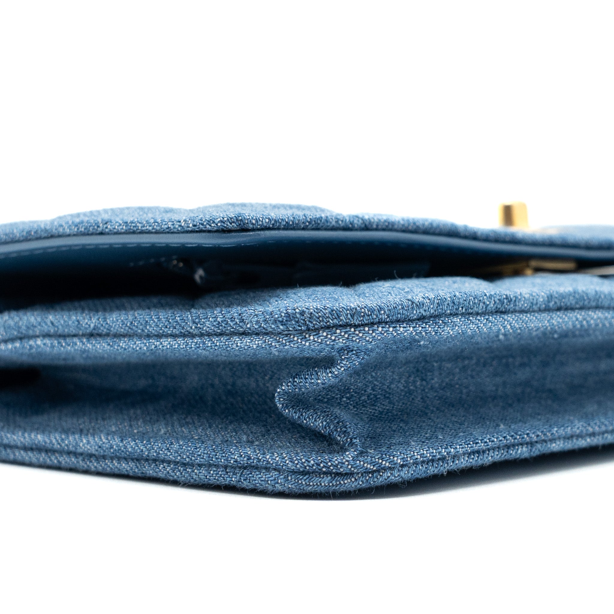 Chanel 22C Pearl Crush wallet on chain Denim blue GHW(microchip) - Image 7