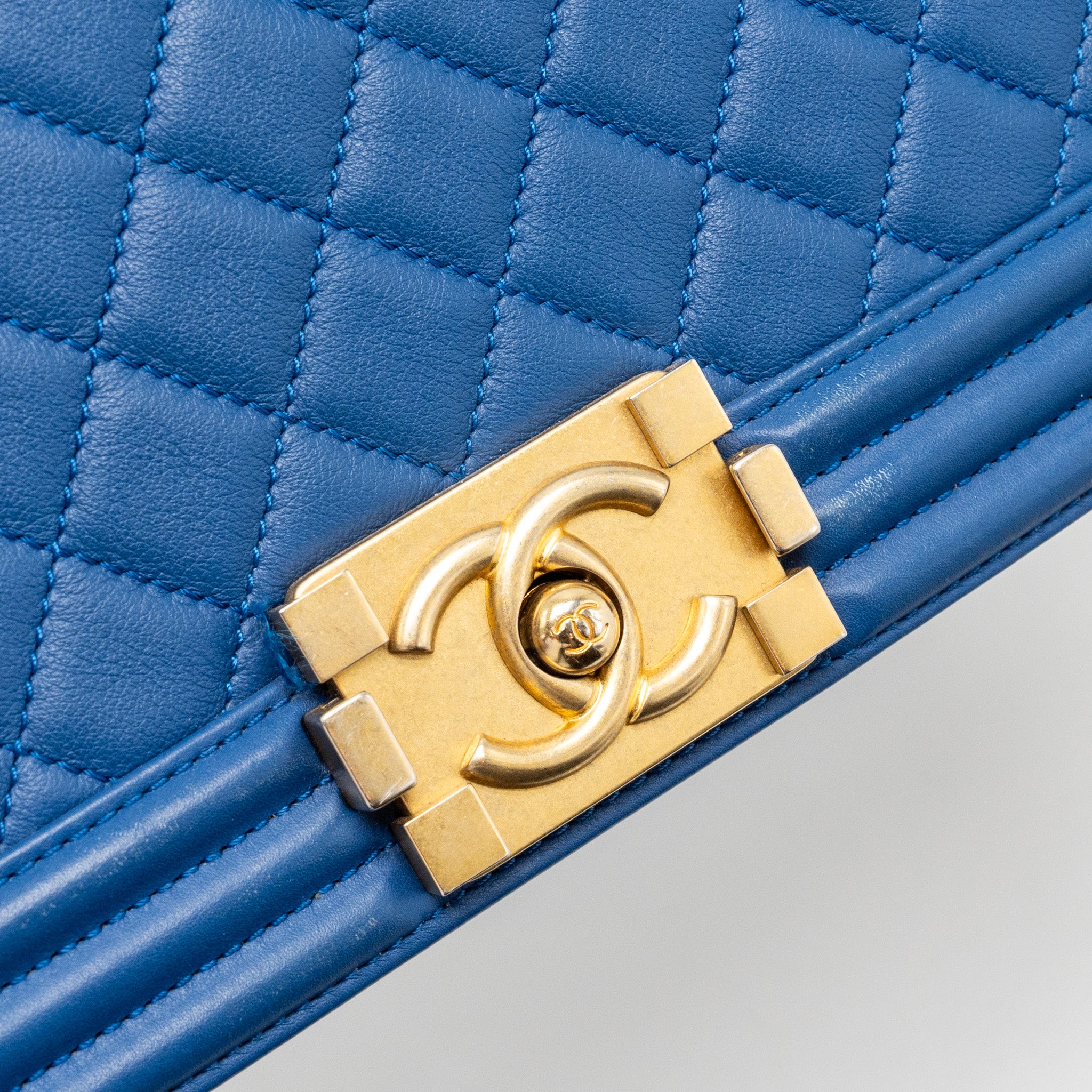 Chanel Medium Boy Bag Calfskin Blue GHW - Image 8