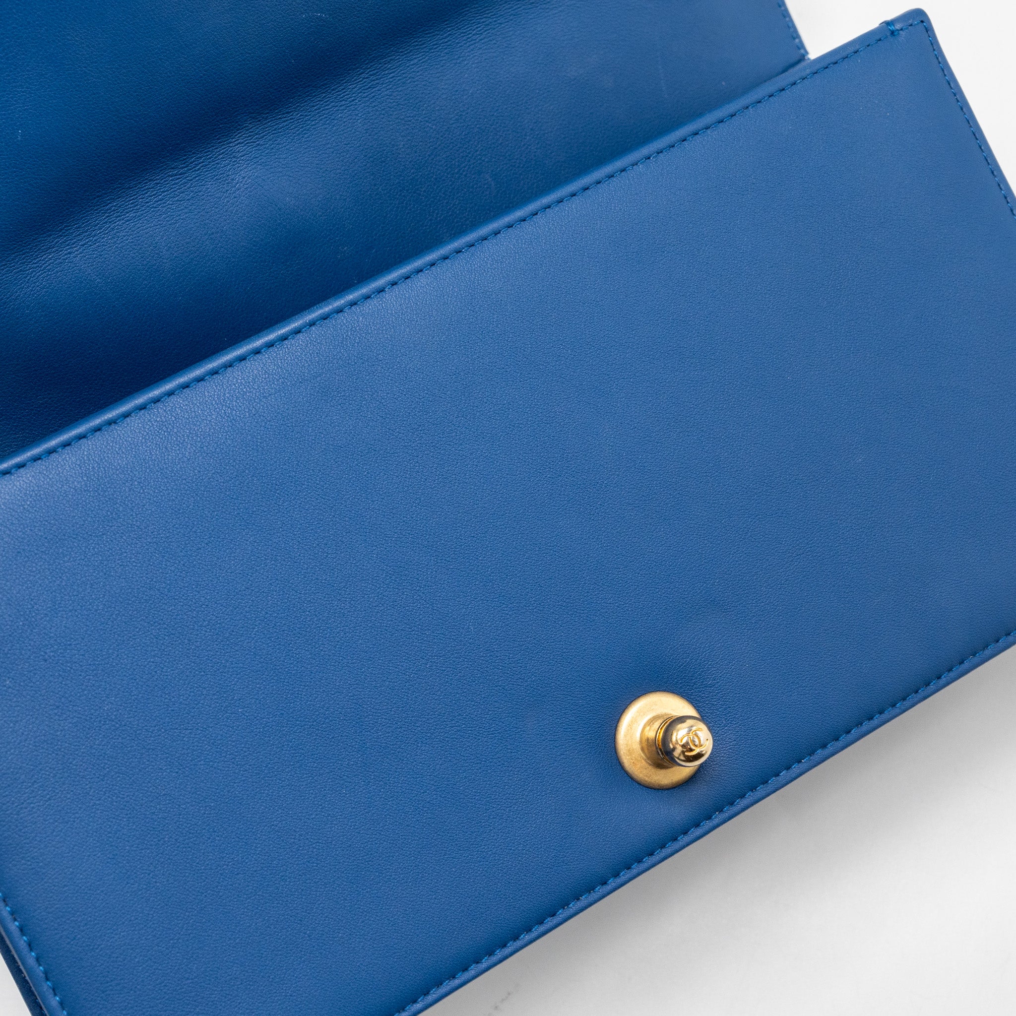 Chanel Medium Boy Bag Calfskin Blue GHW - Image 10