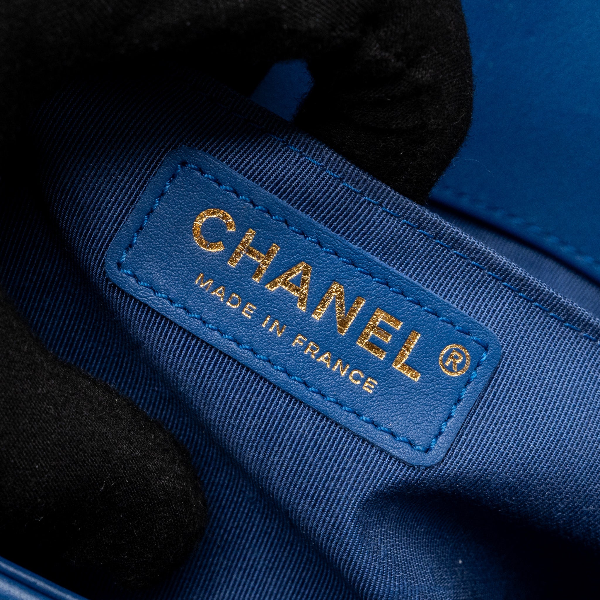 Chanel Medium Boy Bag Calfskin Blue GHW - Image 13