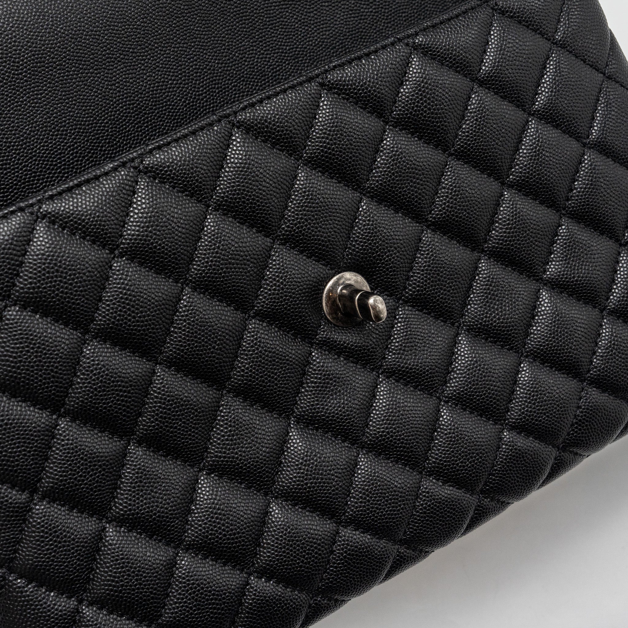 Chanel Medium Coco Handle Caviar / Lizard Handle Black Ruthenium Hardware - Image 12