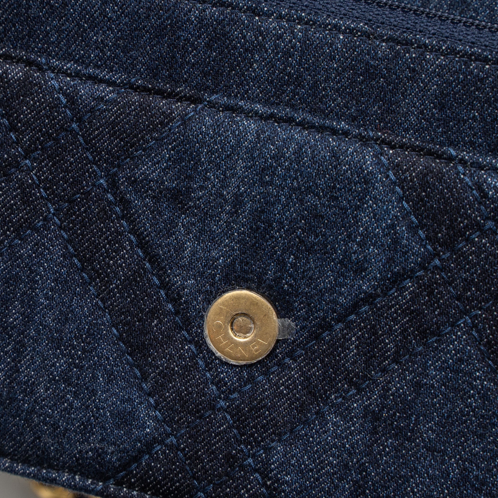 Chanel 19 wallet on chain limited denim dark blue multicolour hardware (microchip) - Image 11