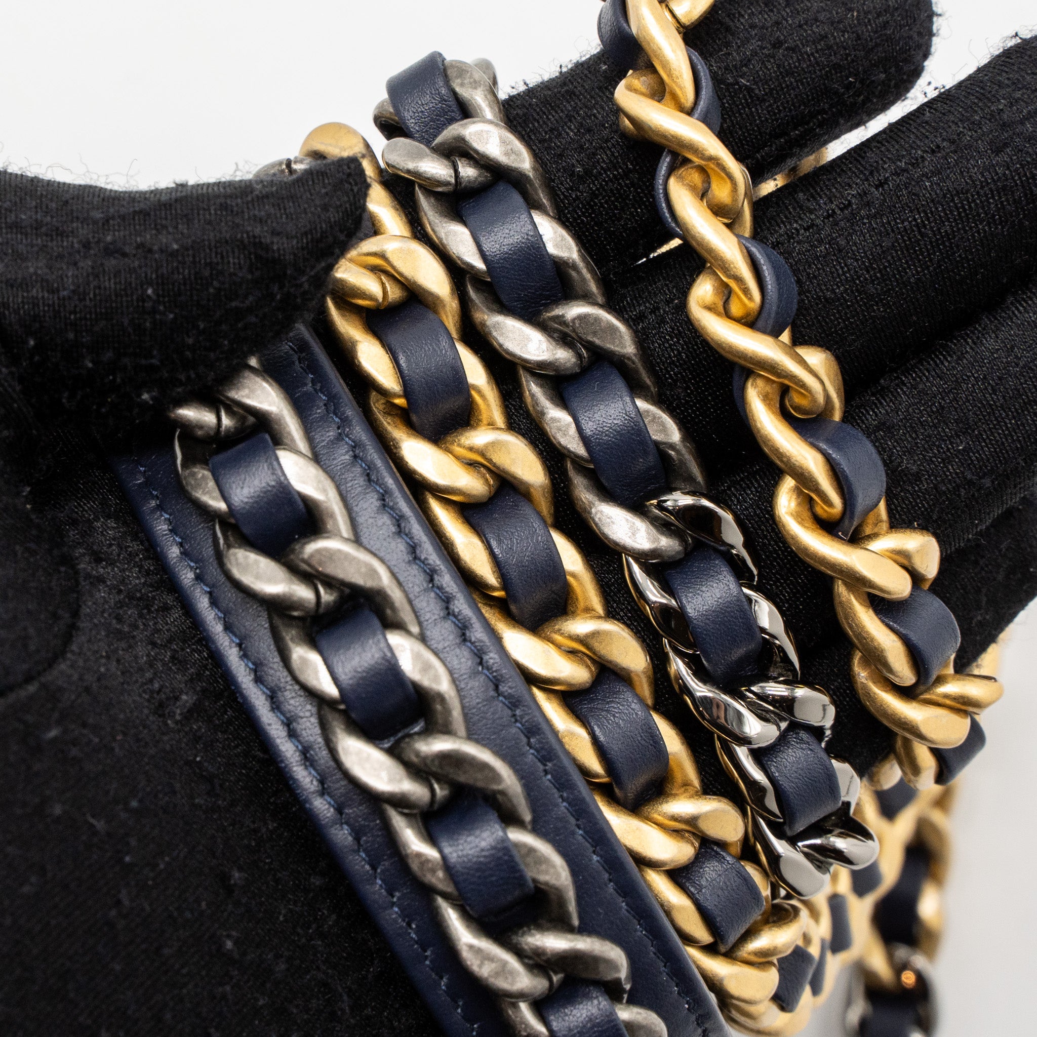 Chanel 19 wallet on chain limited denim dark blue multicolour hardware (microchip) - Image 14