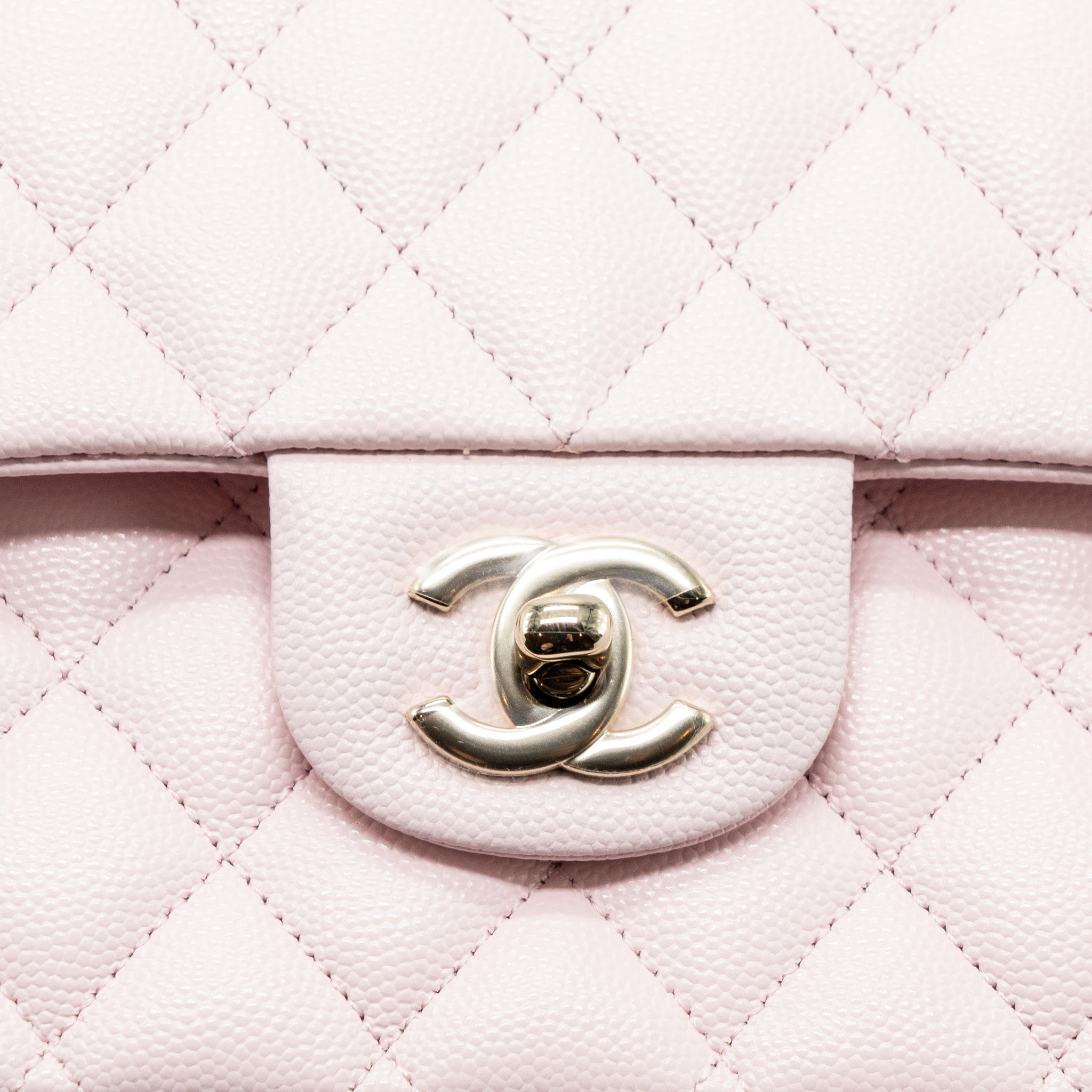 Chanel medium classic double flap bag caviar light pink LGHW (microchip) - Image 9