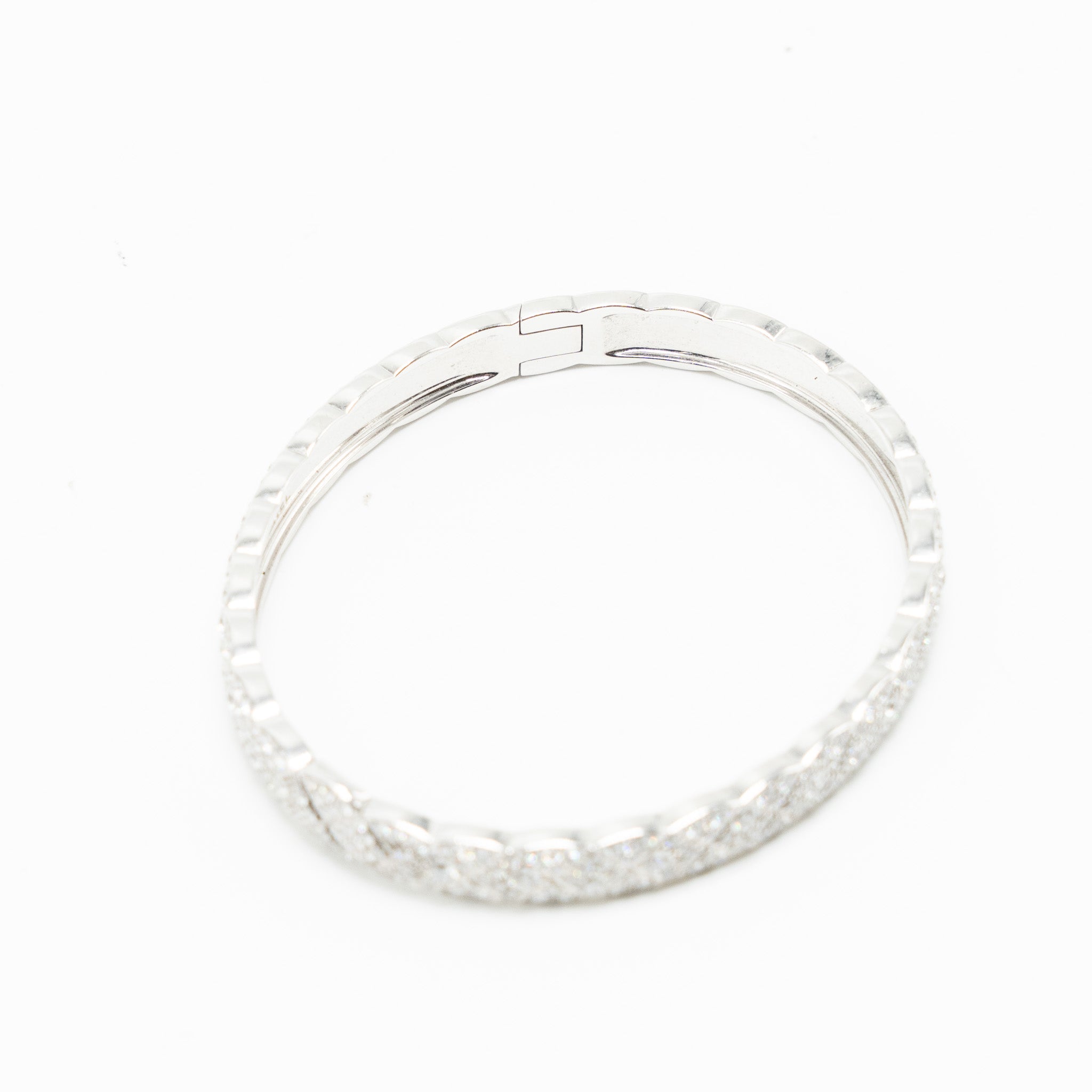 Chanel Size M Coco Crush Bracelet Quilted Motif 18k white gold diamonds - Image 6