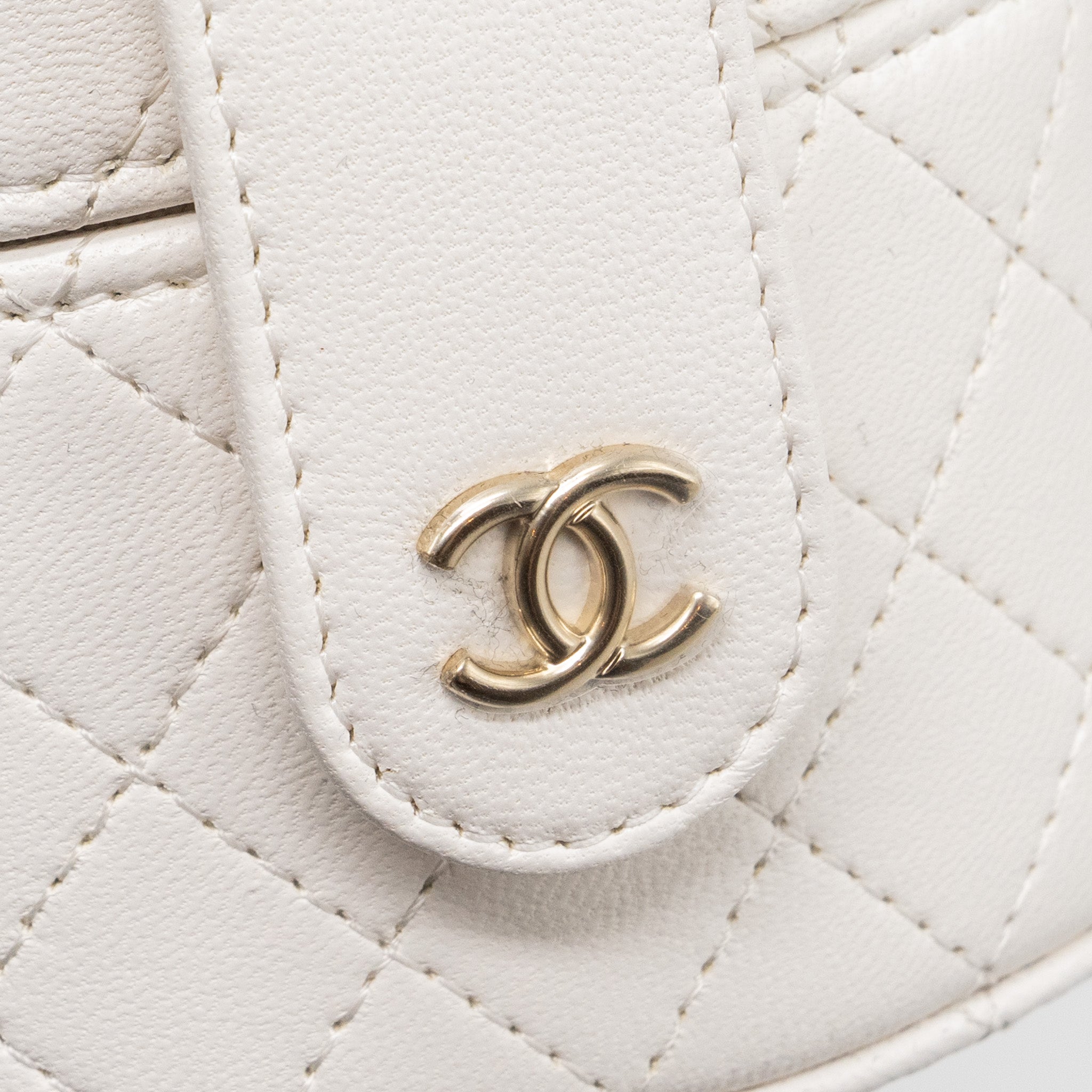 Chanel mini vanity with chain lambskin white LGHW - Image 8