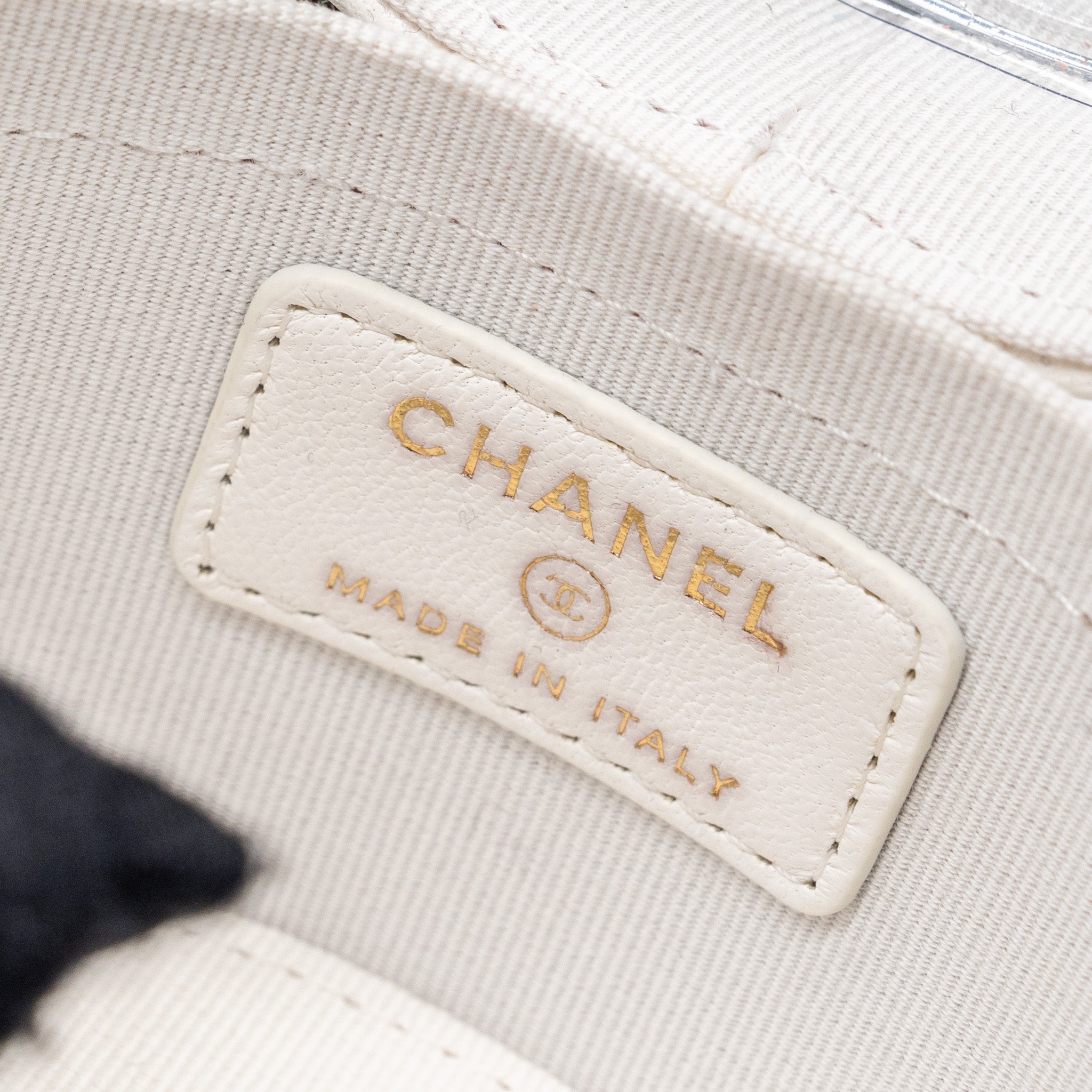 Chanel mini vanity with chain lambskin white LGHW - Image 10