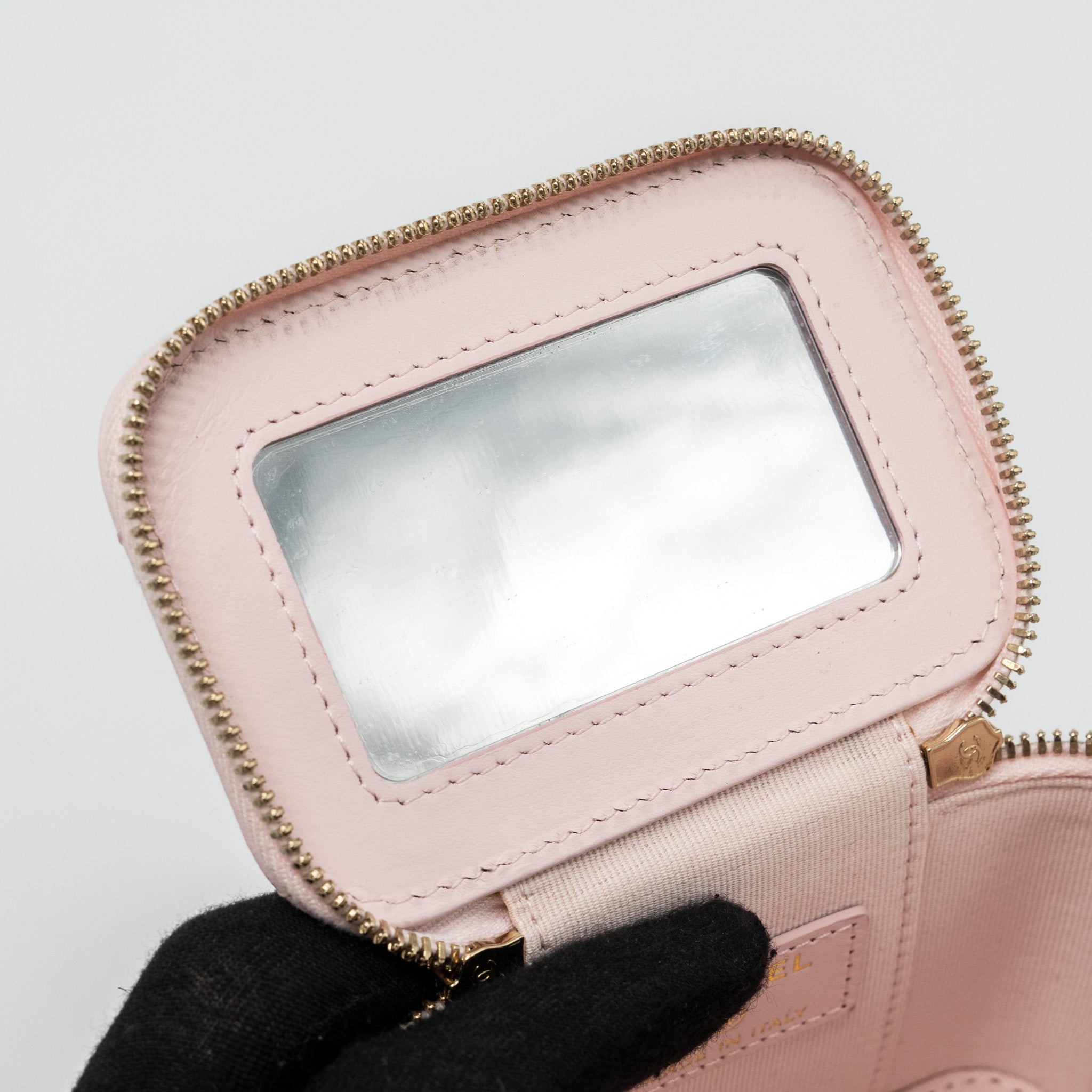 Chanel mini vanity with giant chain lambskin light pink LGHW - Image 12