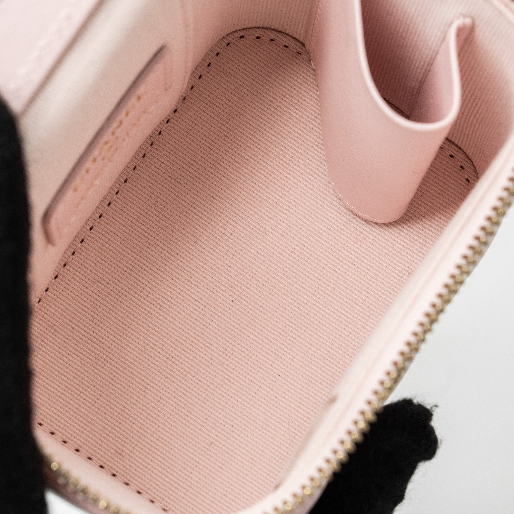 Chanel mini vanity with giant chain lambskin light pink LGHW - Image 14