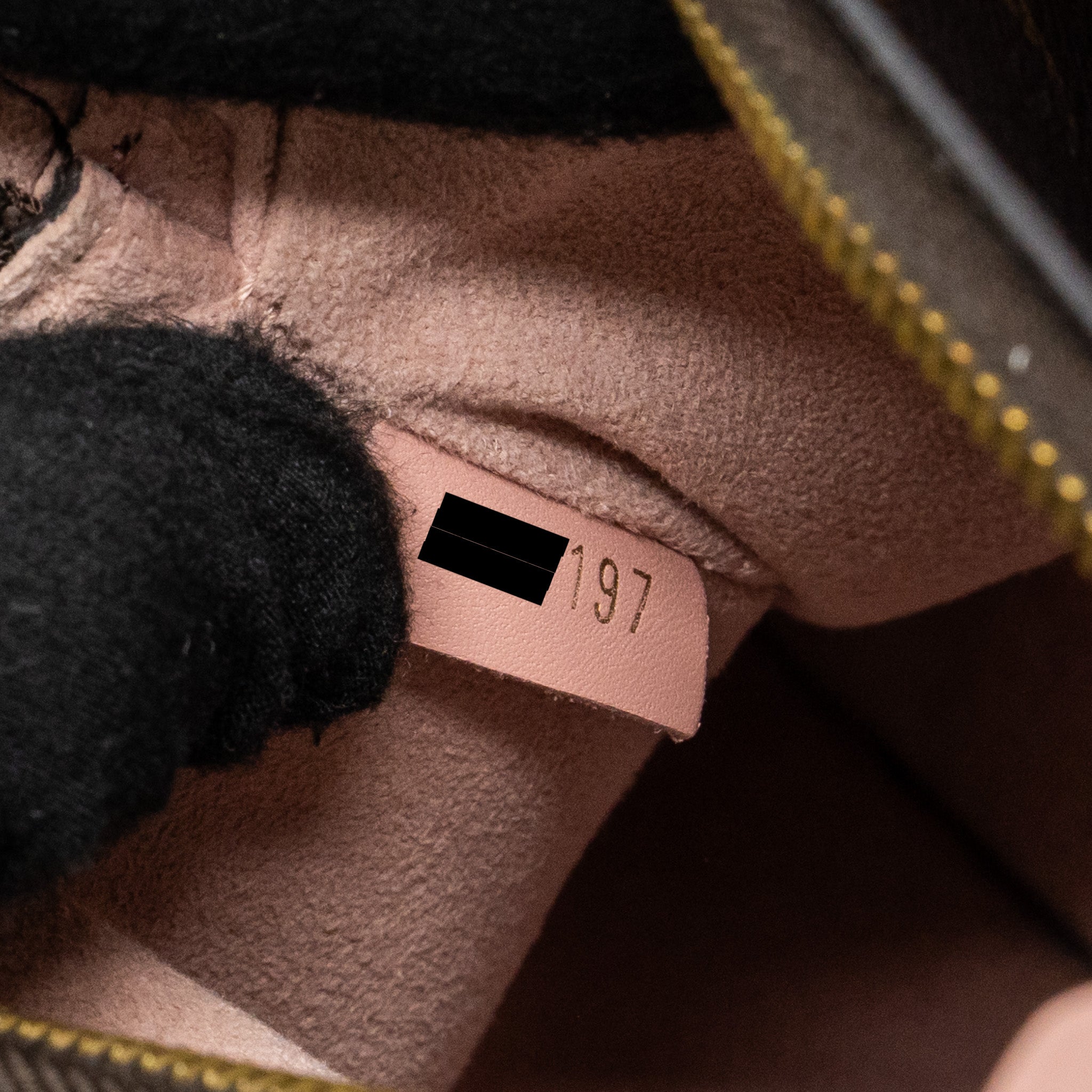 Louis Vuitton Neonoe monogram canvas / rose poudre GHW - Image 13