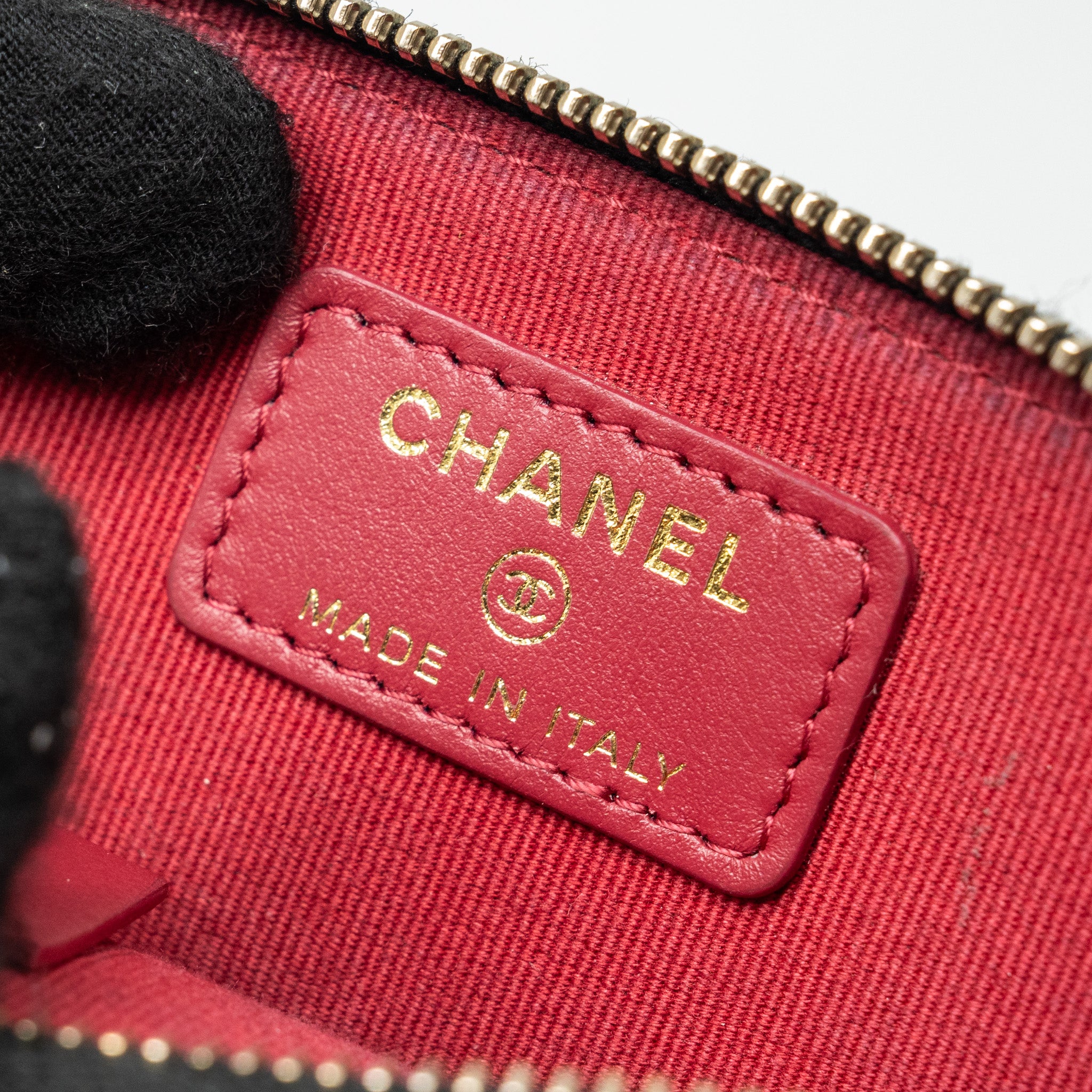 Chanel 19 zipped coin purse lambskin black GHW (Microchip) - Image 7