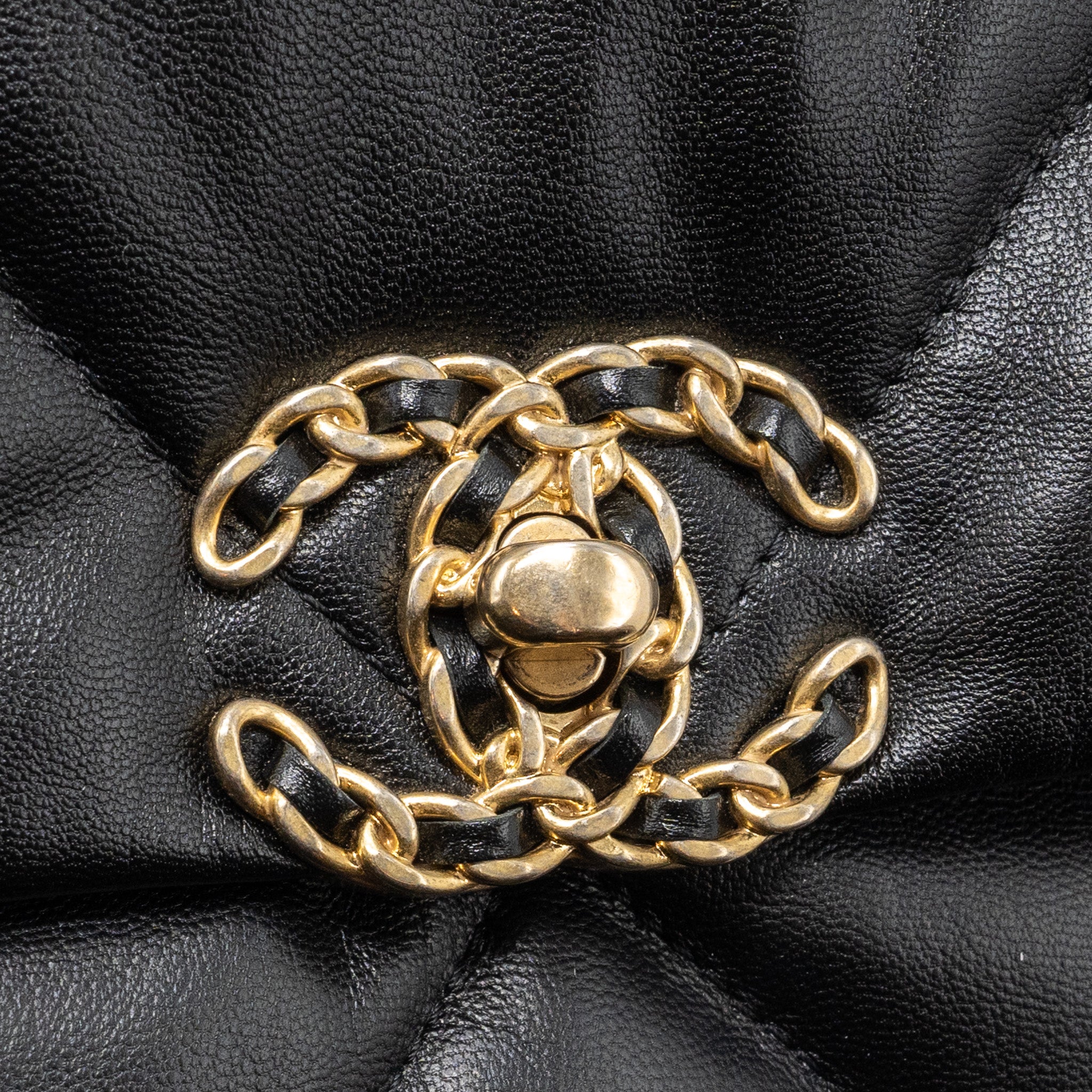 Chanel Medium 19 Bag Goatskin Black Multicolour hardware - Image 9