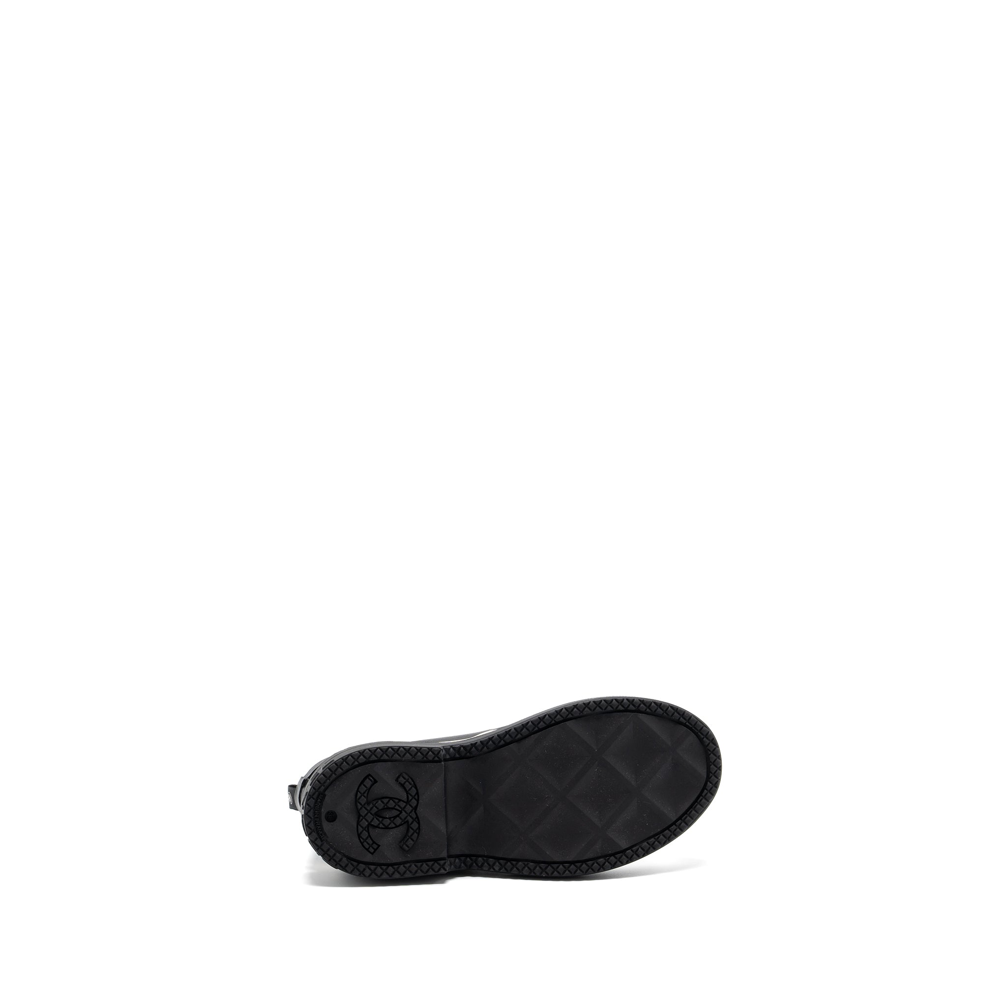 Chanel Size 38 Rubber Ankle Boots Black/ White - Image 6