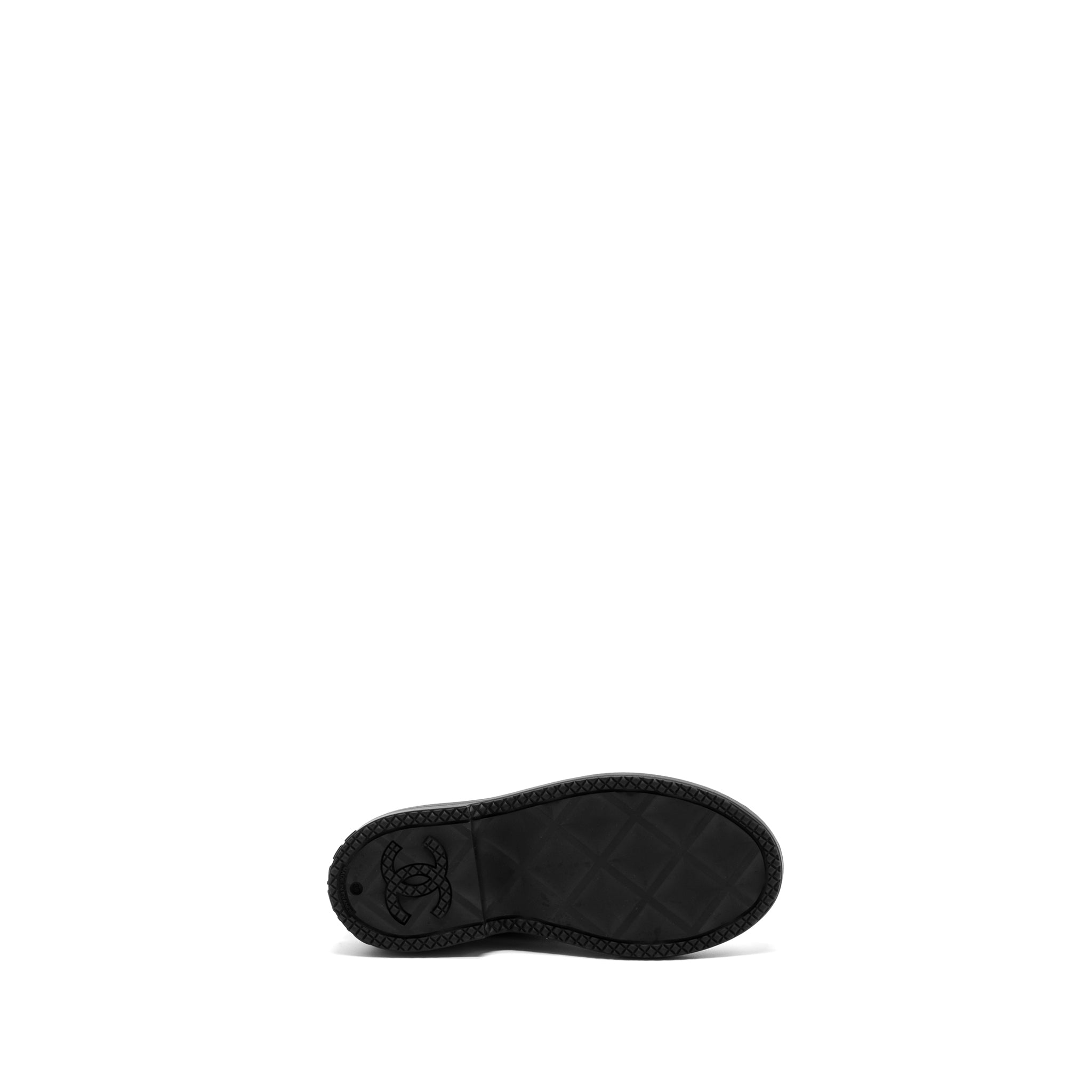 Chanel Size 38 Rubber Ankle Boots Black/ White - Image 7