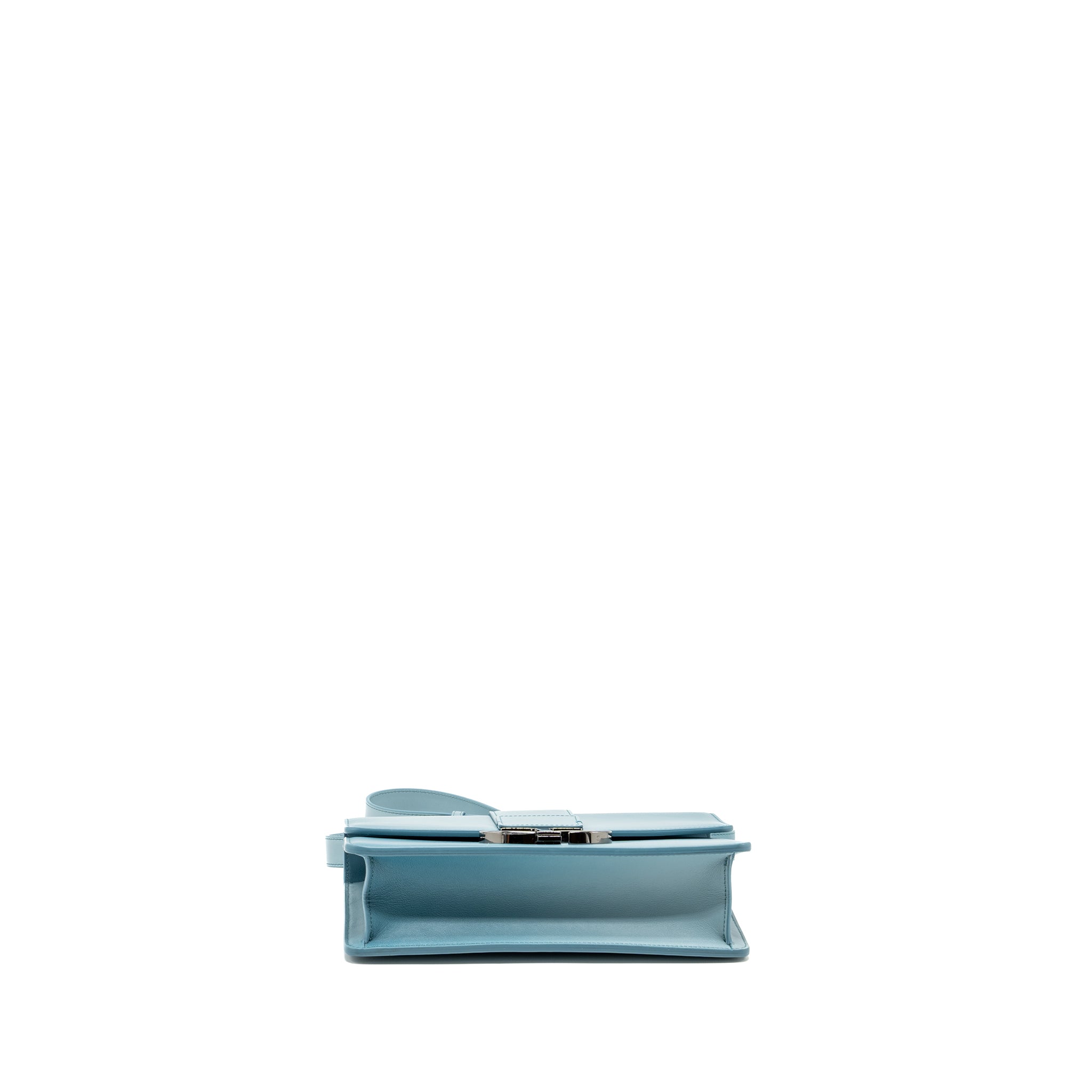 Dior 30 Montaigne Medium Flap Bag Calfskin Gradient Blue with Black Hardware - Image 5