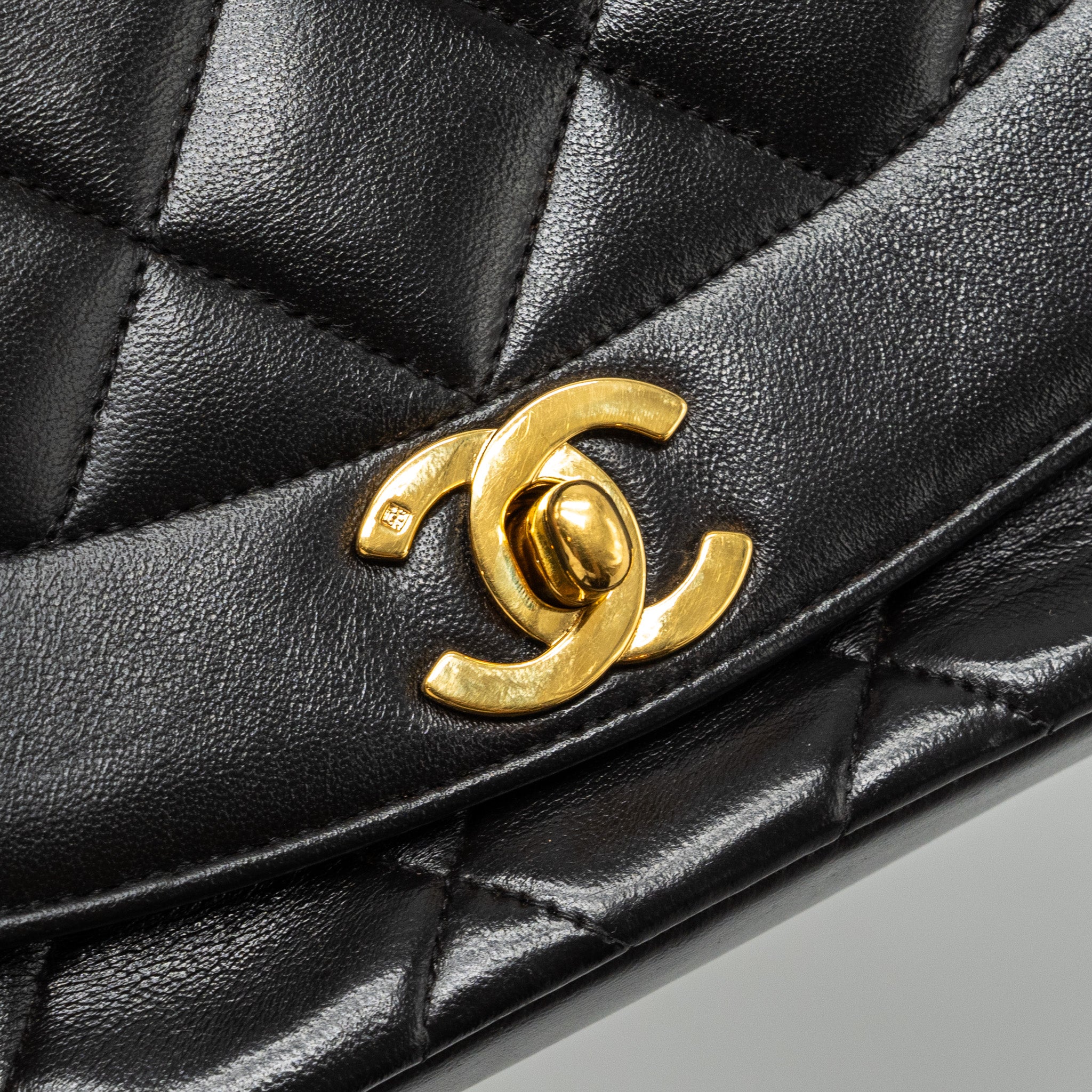 Chanel Vintage Small Diana Flap Bag Lambskin Black GHW - Image 8