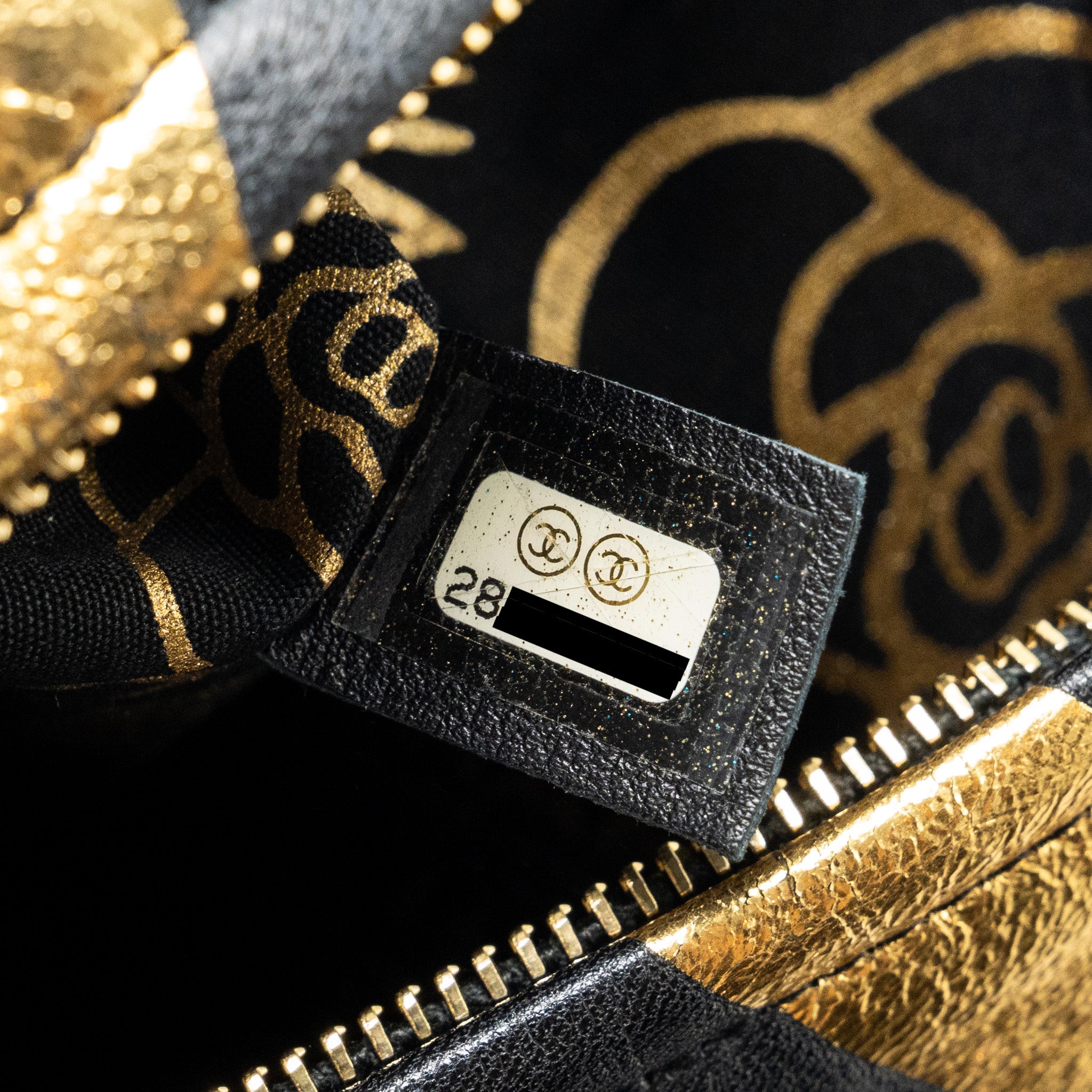 Chanel 19A cc kheops miscellaneous pyramid clutch lambskin/metallic gold/ black GHW - Image 12