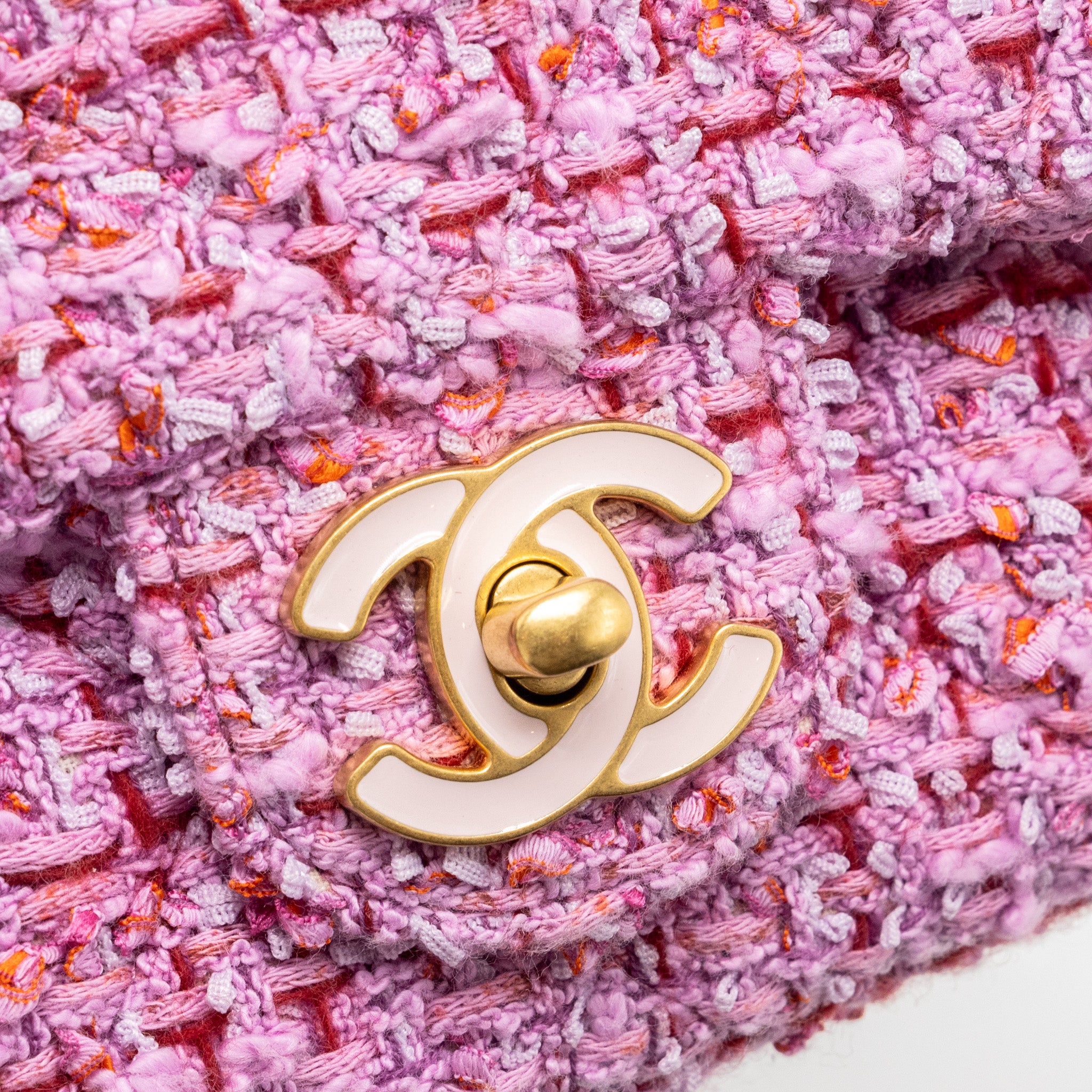 Chanel 22P mini square Flap bag tweed pink GHW (Microchip) - Image 9