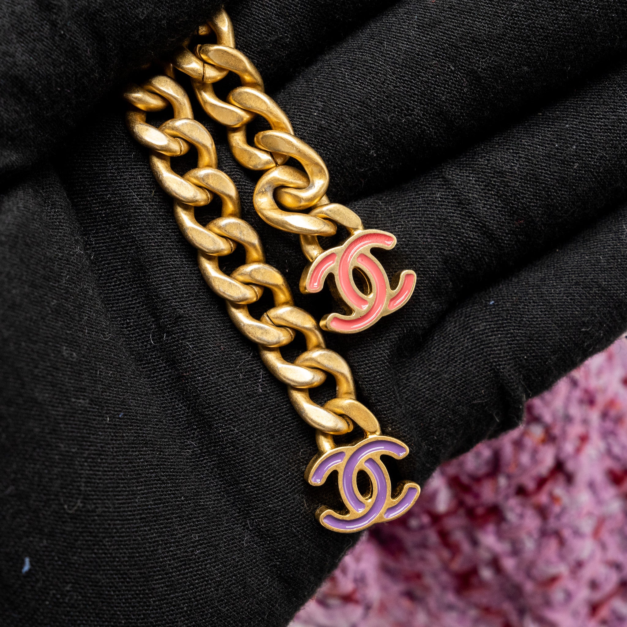 Chanel 22P mini square Flap bag tweed pink GHW (Microchip) - Image 10