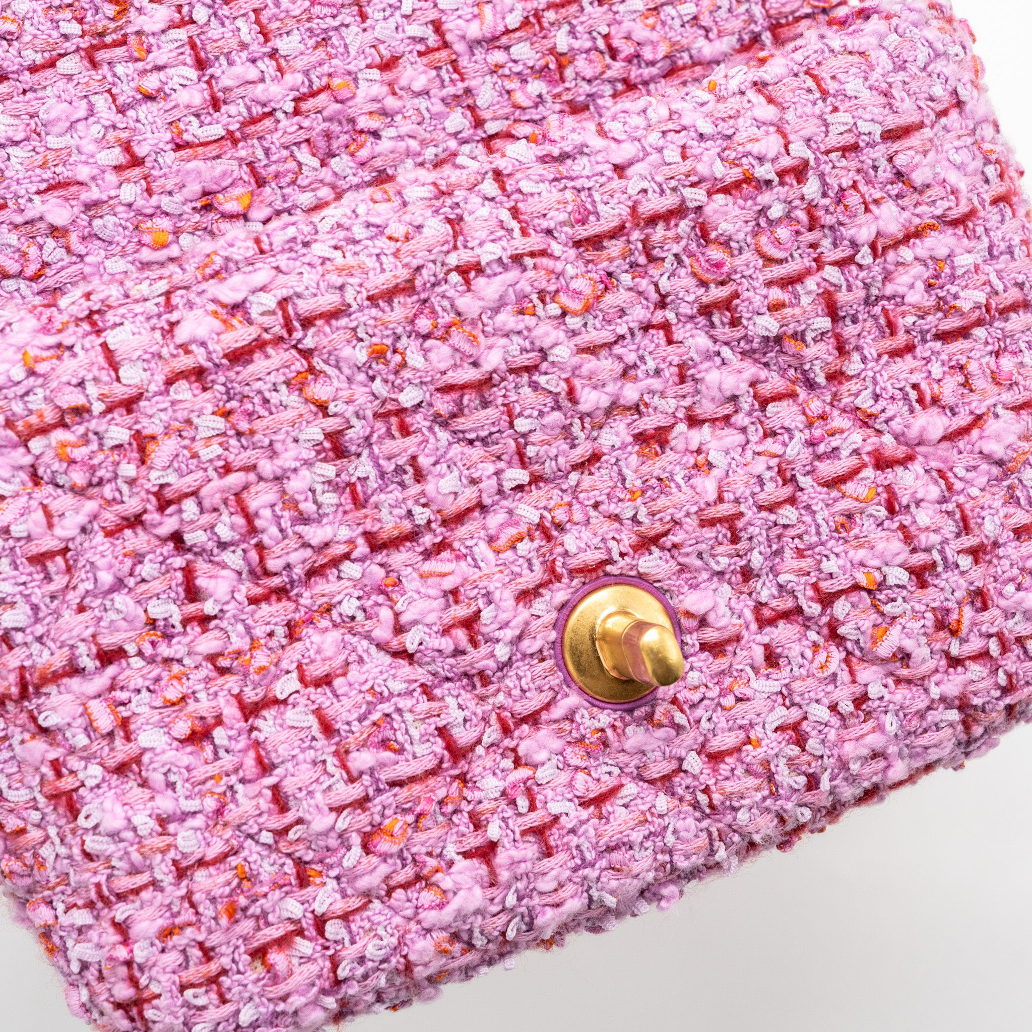 Chanel 22P mini square Flap bag tweed pink GHW (Microchip) - Image 12