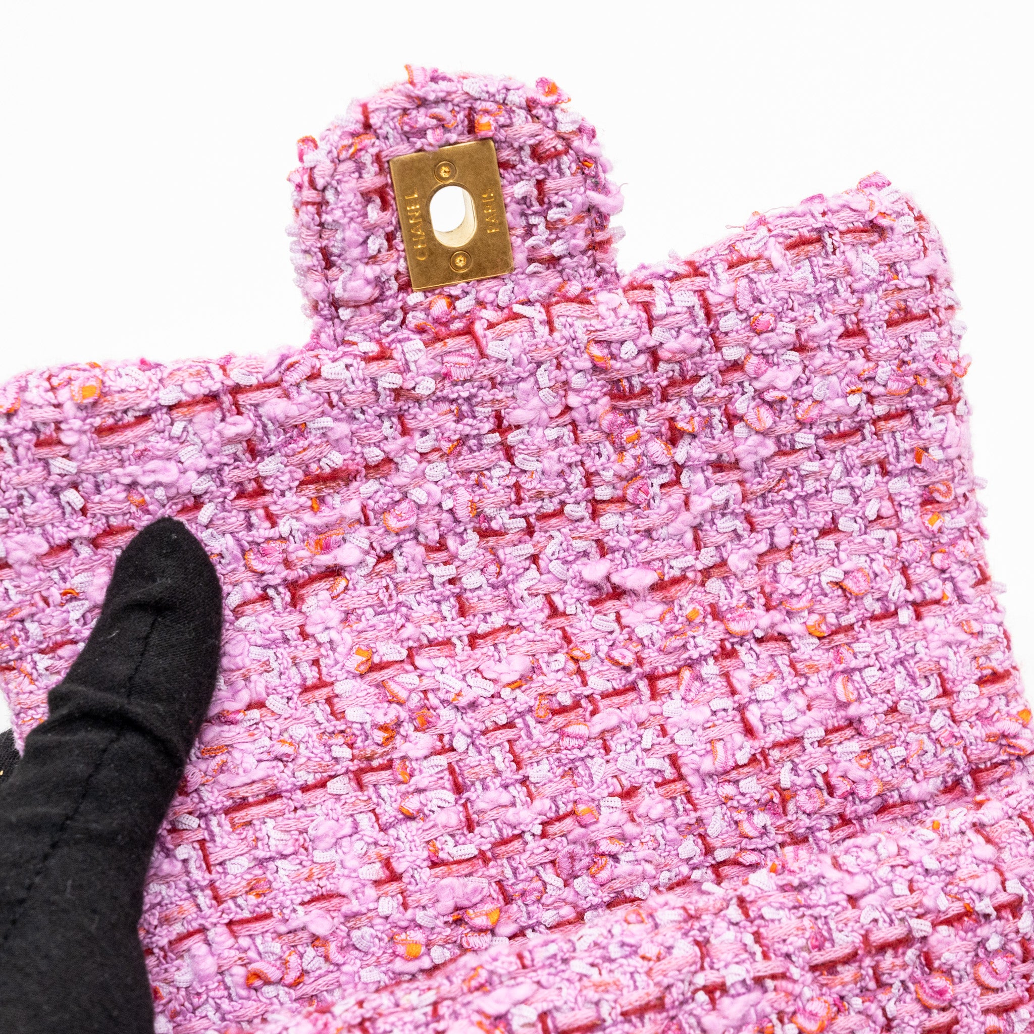 Chanel 22P mini square Flap bag tweed pink GHW (Microchip) - Image 13