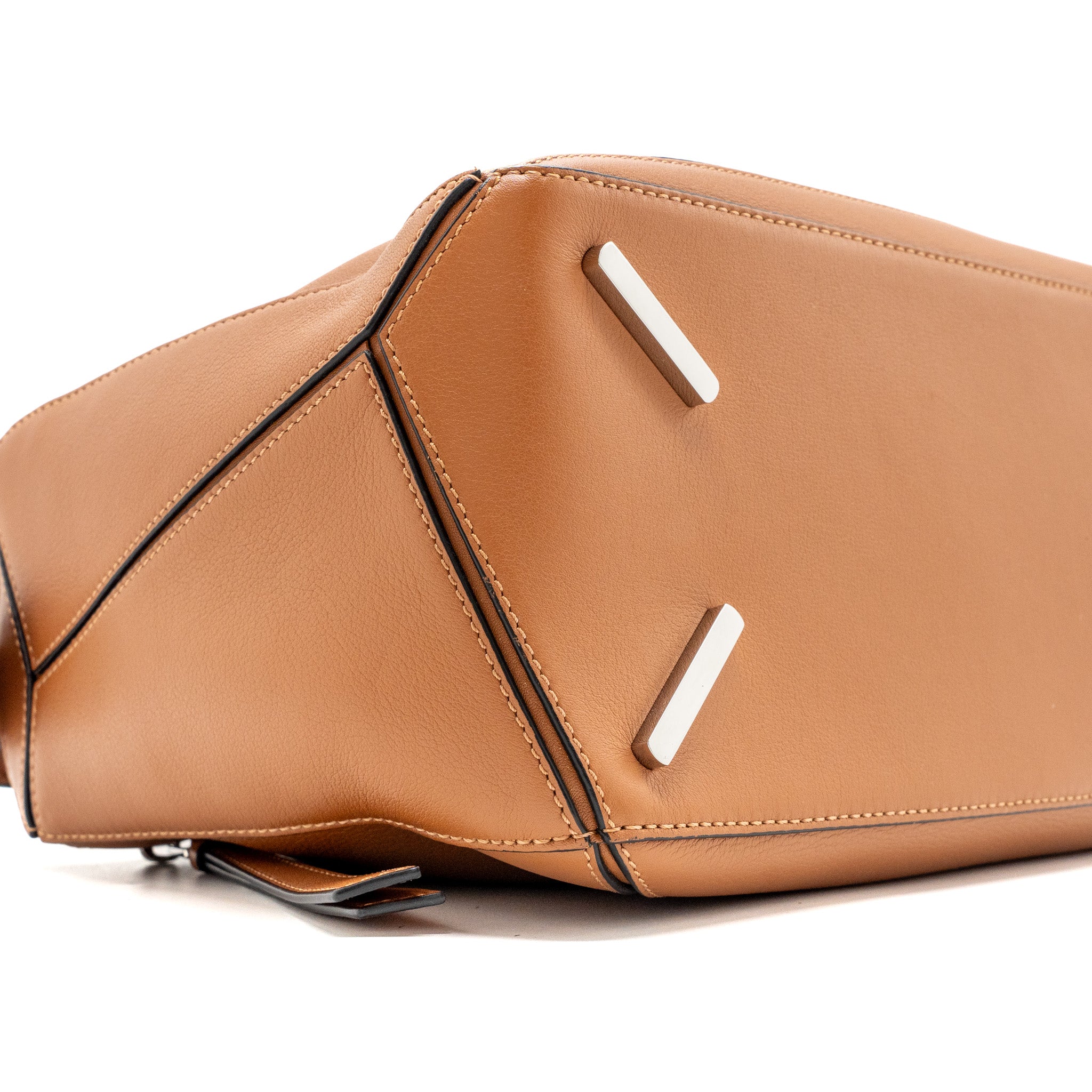 Loewe Puzzle Bag in Classic Calfskin Tan SHW - Image 6
