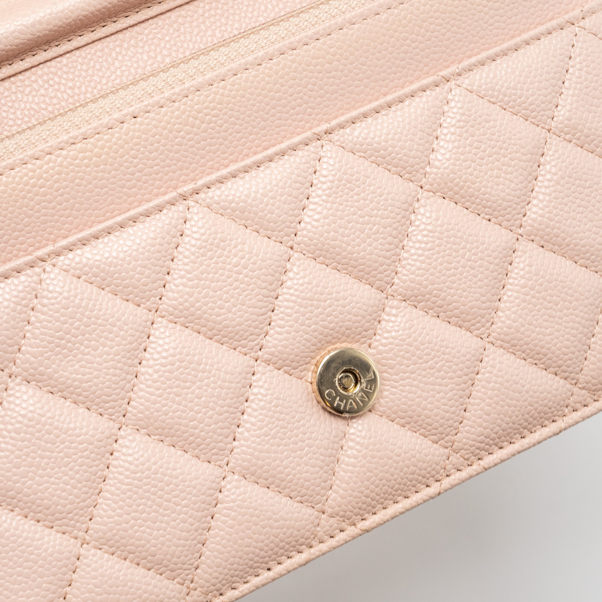 Chanel Enamel logo quilted wallet on chain caviar light pink LGHW - Image 11