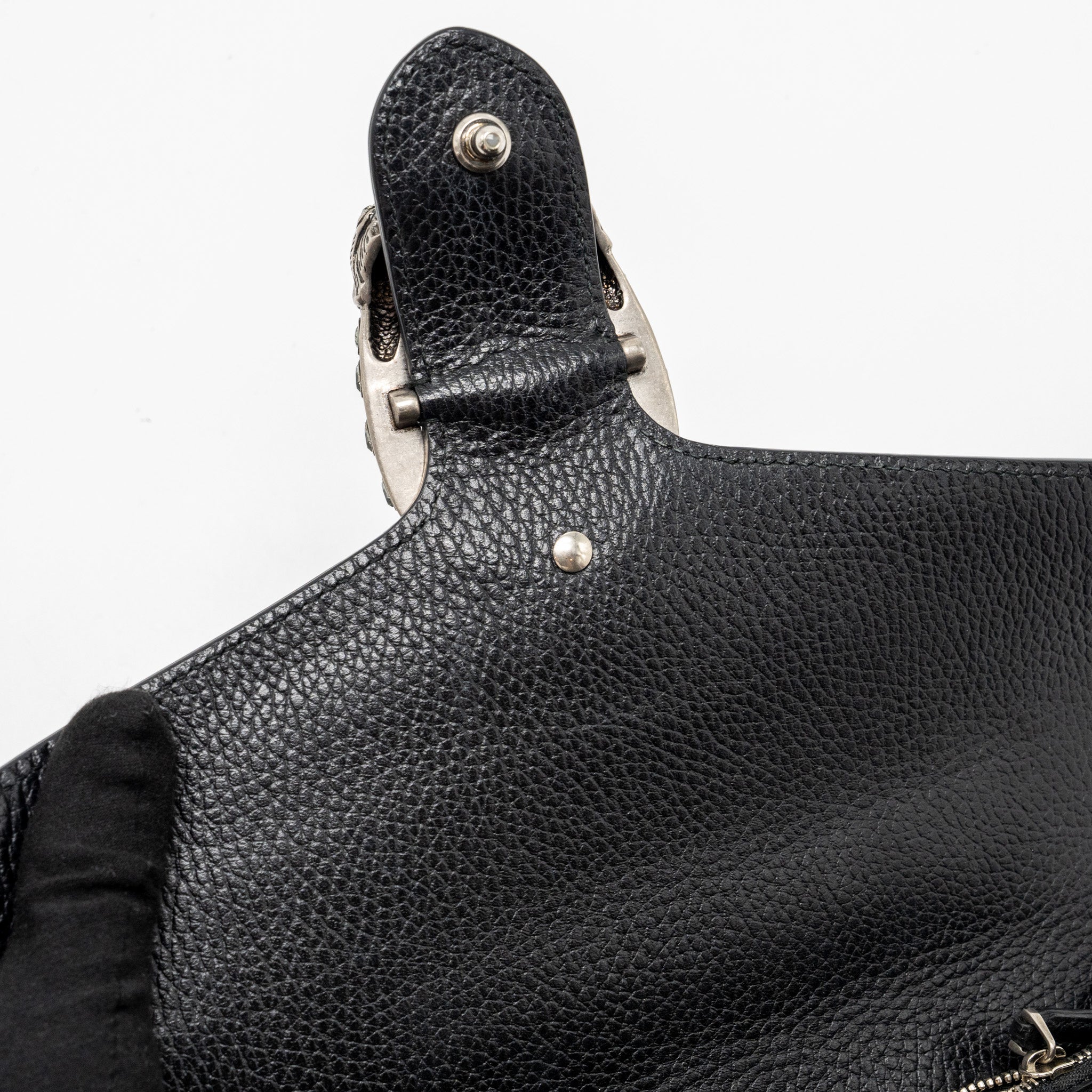 Gucci Dionysus Shoulder Bag Calfskin Black Ruthenium Hardware - Image 10