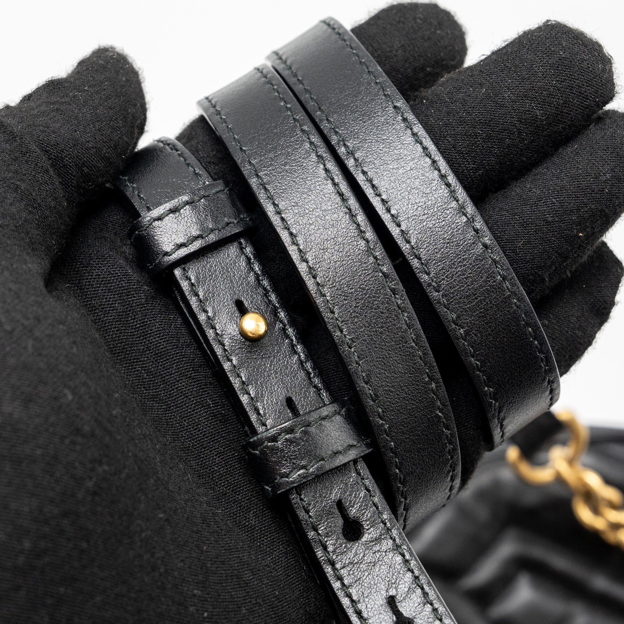 Gucci GG Marmont Mateless Shoulder bag calfskin black GHW - Image 11