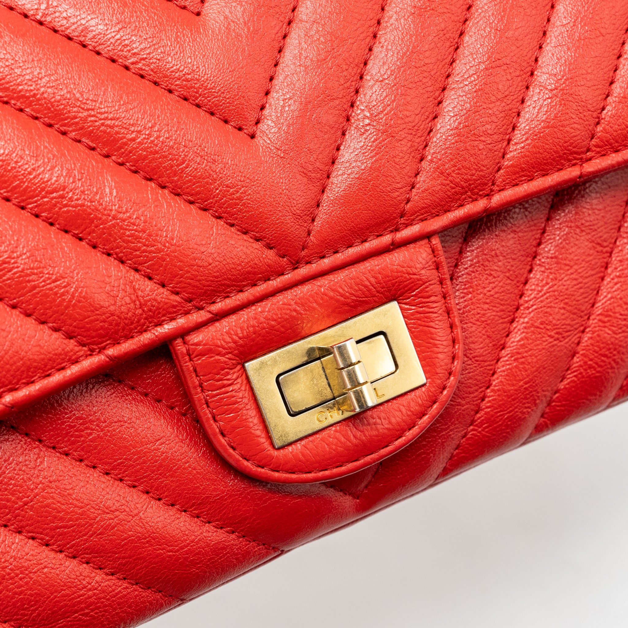 Chanel Small 2.55 Reissue Flap Bag Chevron Calfskin Red GHW - Image 9