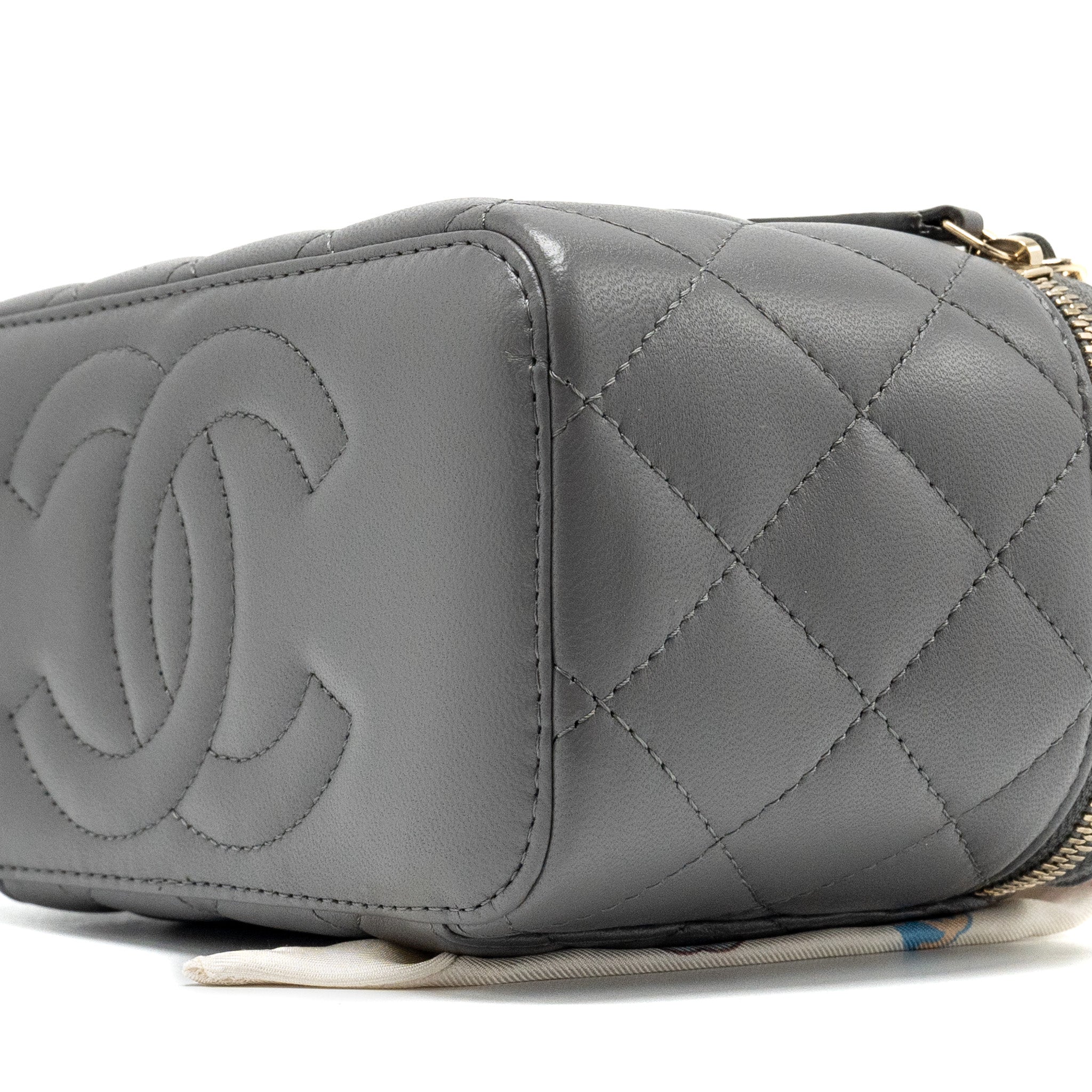 Chanel long vanity case lambskin grey LGHW (microchip) - Image 8