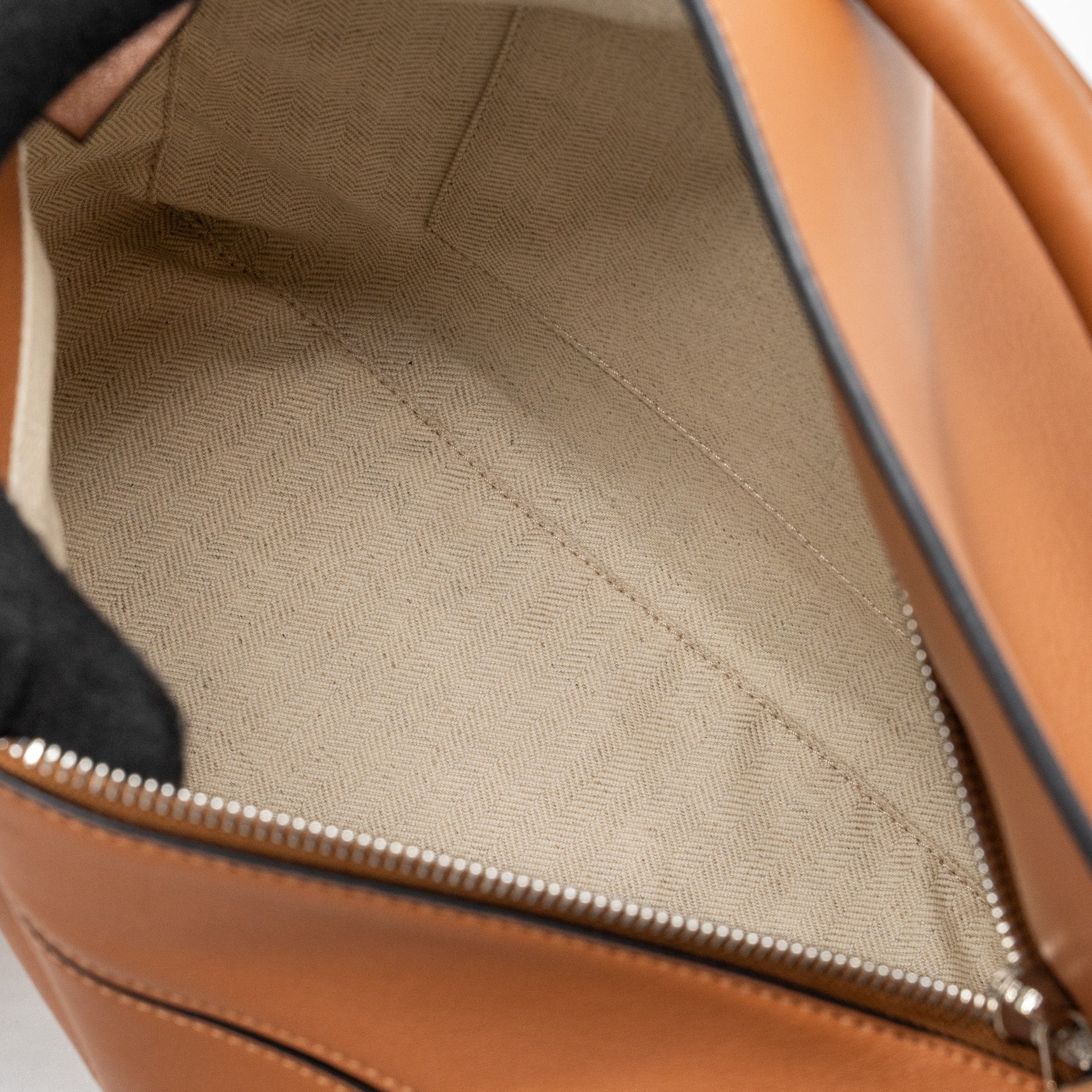 Loewe Puzzle Bag in Classic Calfskin Tan SHW - Image 10
