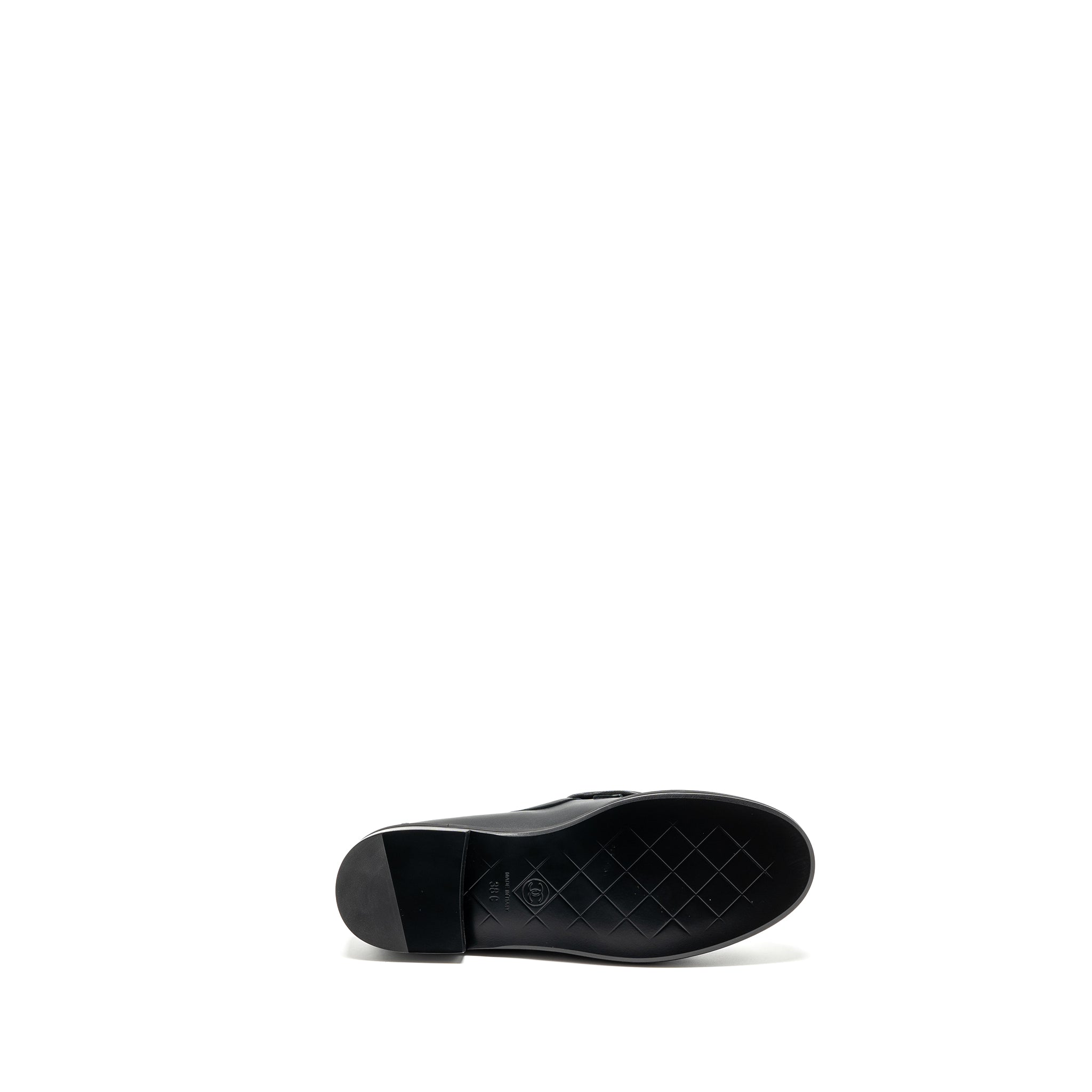 Chanel size 38 Quilted CC logo loafer black LGHW - Image 6